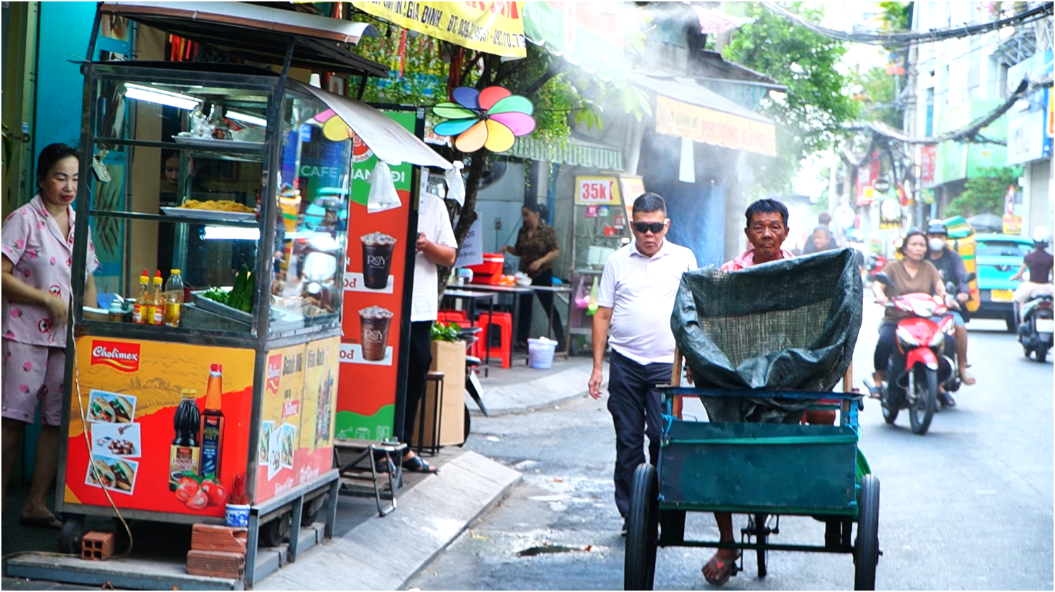 Nghịch lý vỉa hè: Người dân “thèm” được đóng tiền còn hơn ôm đồ... chạy - Ảnh 4.