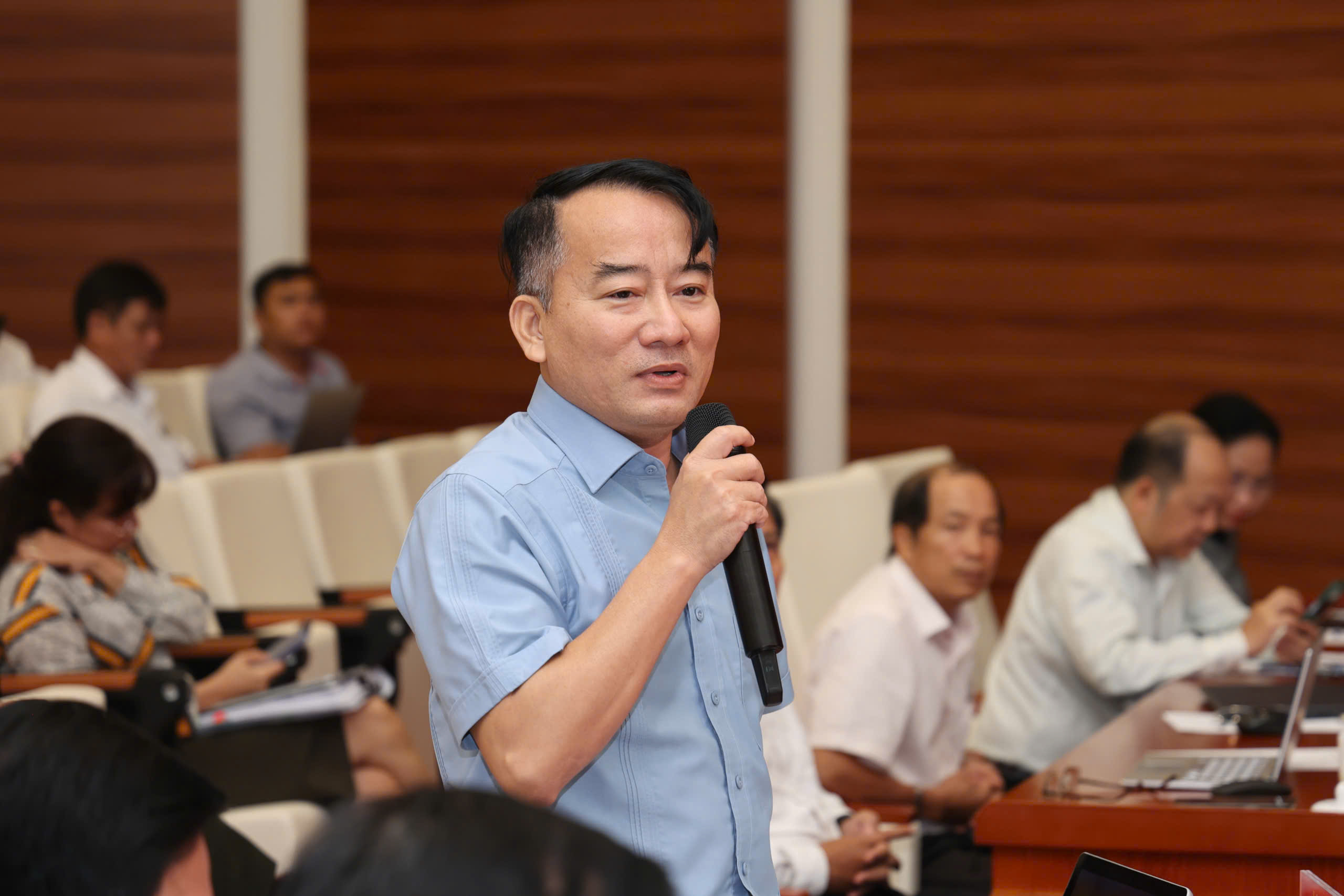 Thiếu người, thêm việc, quy trình phải ‘tự mò’- Ảnh 4.
