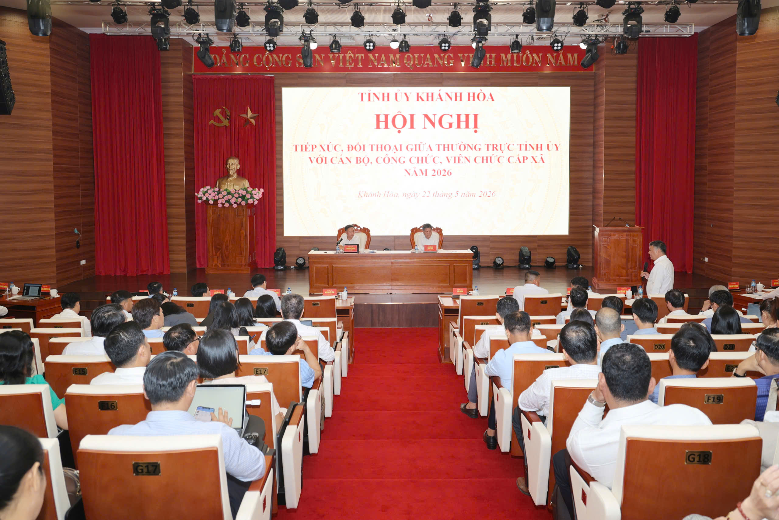 Thiếu người, thêm việc, quy trình phải ‘tự mò’- Ảnh 1.
