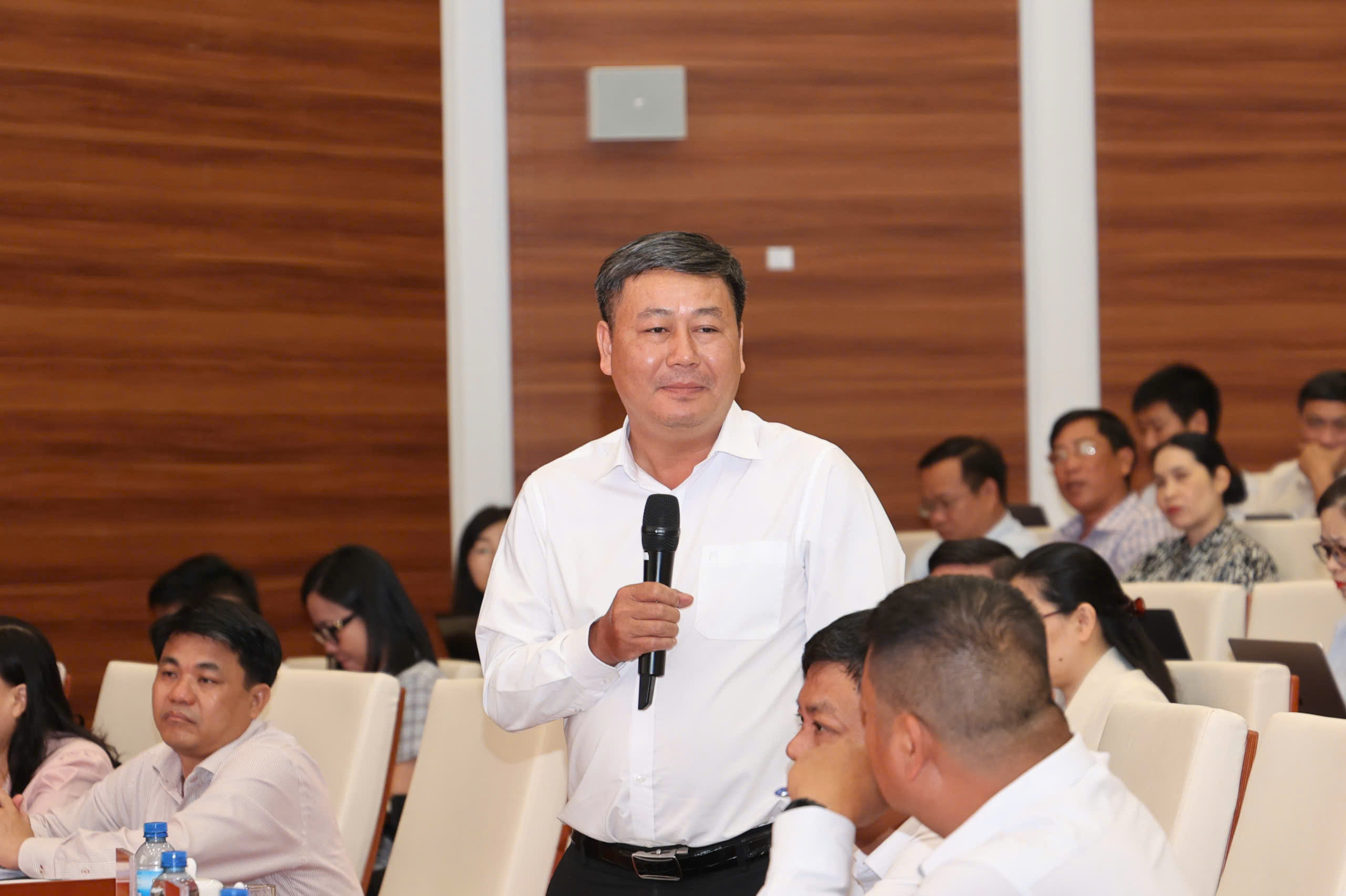  Thiếu người, thêm việc, quy trình phải ‘tự mò’- Ảnh 5.