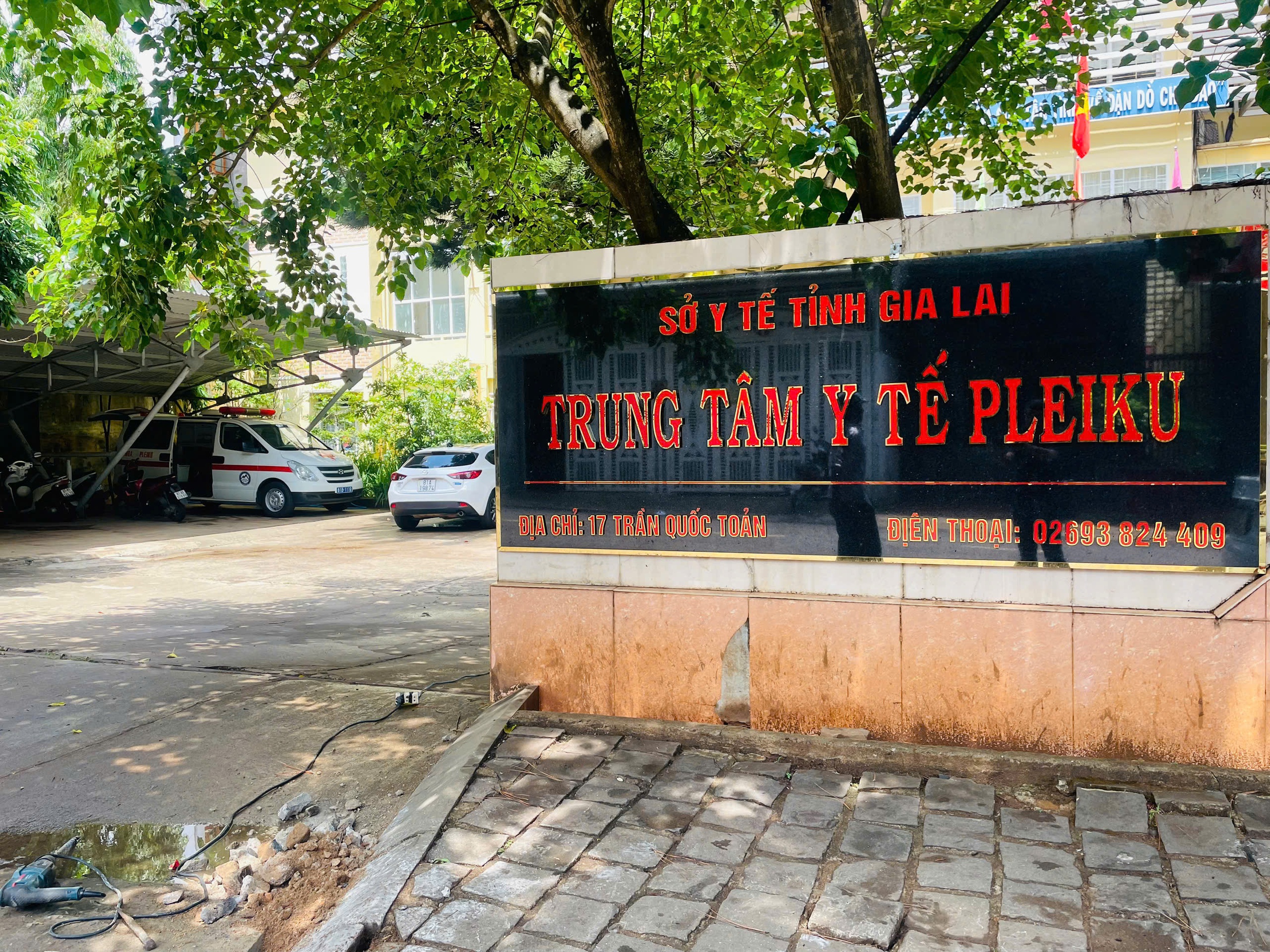 Gia Lai: Một đối tượng đập phá phòng khám Trung tâm Y tế Pleiku- Ảnh 1. Gia Lai: Một đối tượng đập phá phòng khám Trung tâm Y tế Pleiku- Ảnh 1.