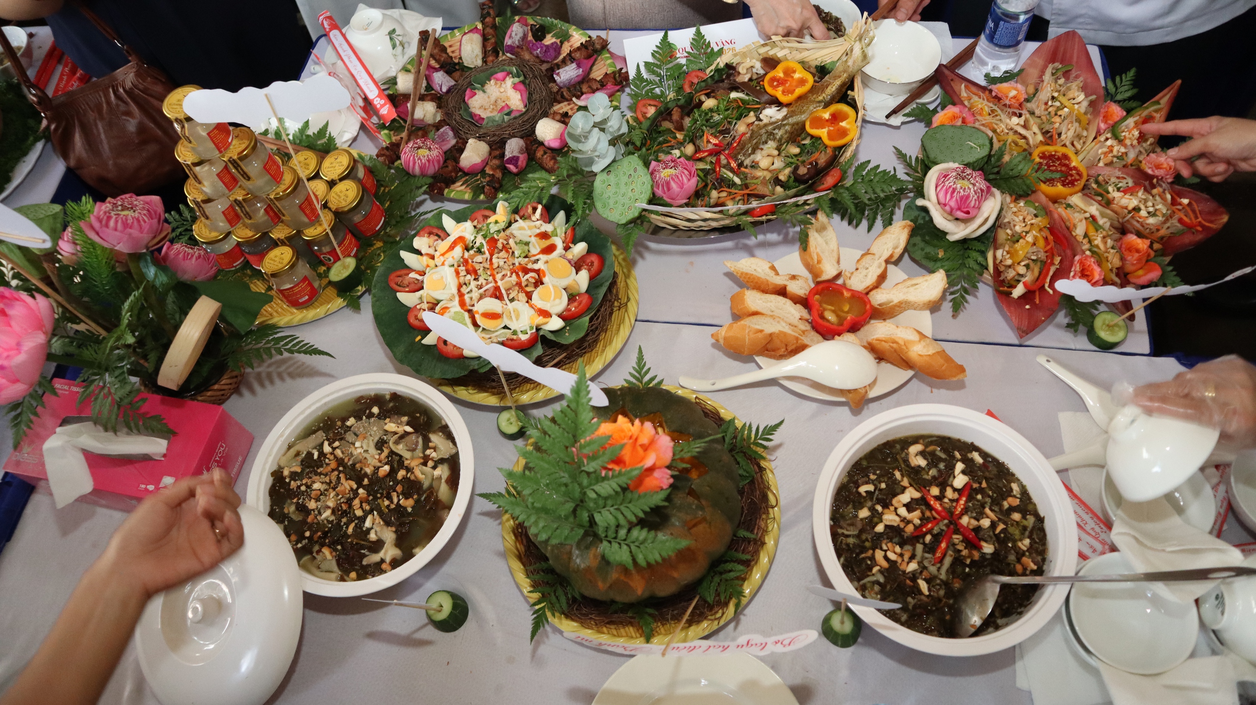 Lễ hội quả điều vàng Đồng Nai: Trăm món ăn từ điều miễn phí- Ảnh 7. Lễ hội quả điều vàng Đồng Nai: Trăm món ăn từ điều miễn phí- Ảnh 7.