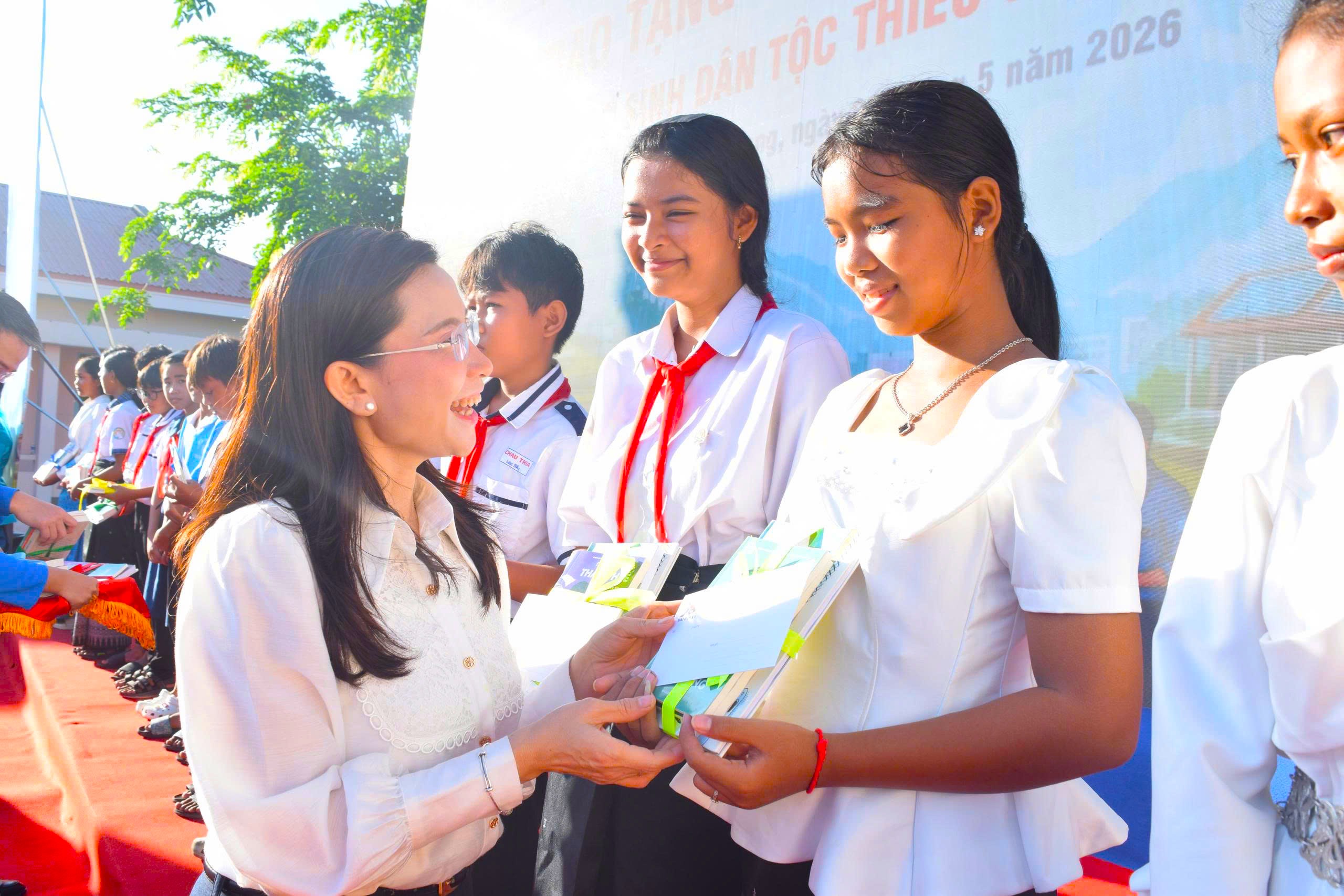 Khơi dậy tinh thần chủ động chọn việc khó, việc mới tại vùng biên giới An Giang - Ảnh 7.