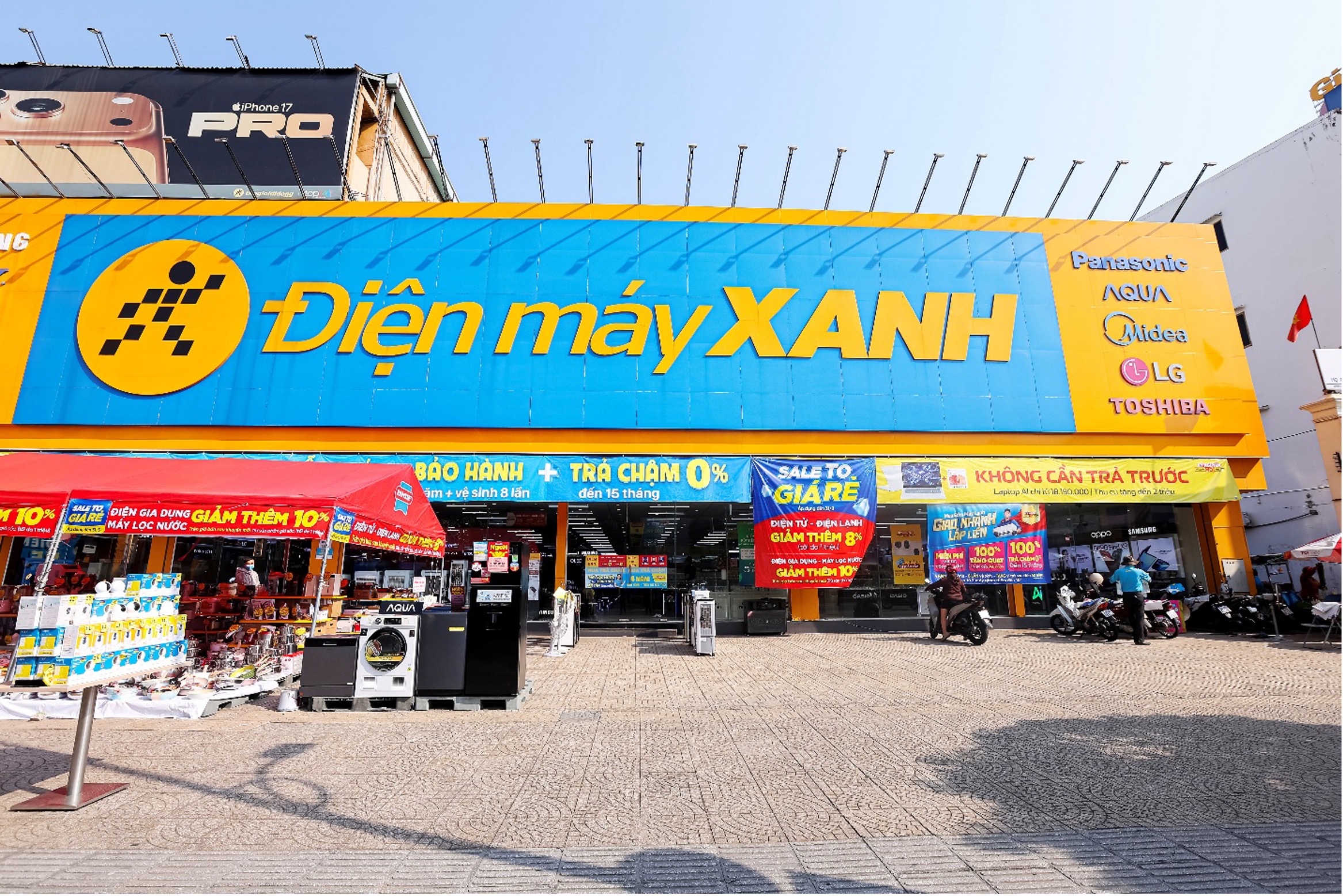 Điện Máy Xanh chào bán hơn 179,5 triệu cổ phiếu, P/E 2026 xấp xỉ 10 lần - Ảnh 1.