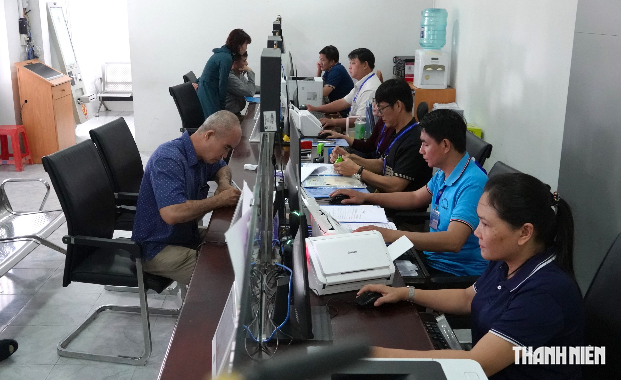 Bộ Nội vụ trả lời TP.HCM việc hỗ trợ th&ecirc;m cho người hoạt động kh&ocirc;ng chuy&ecirc;n tr&aacute;ch- Ảnh 2.