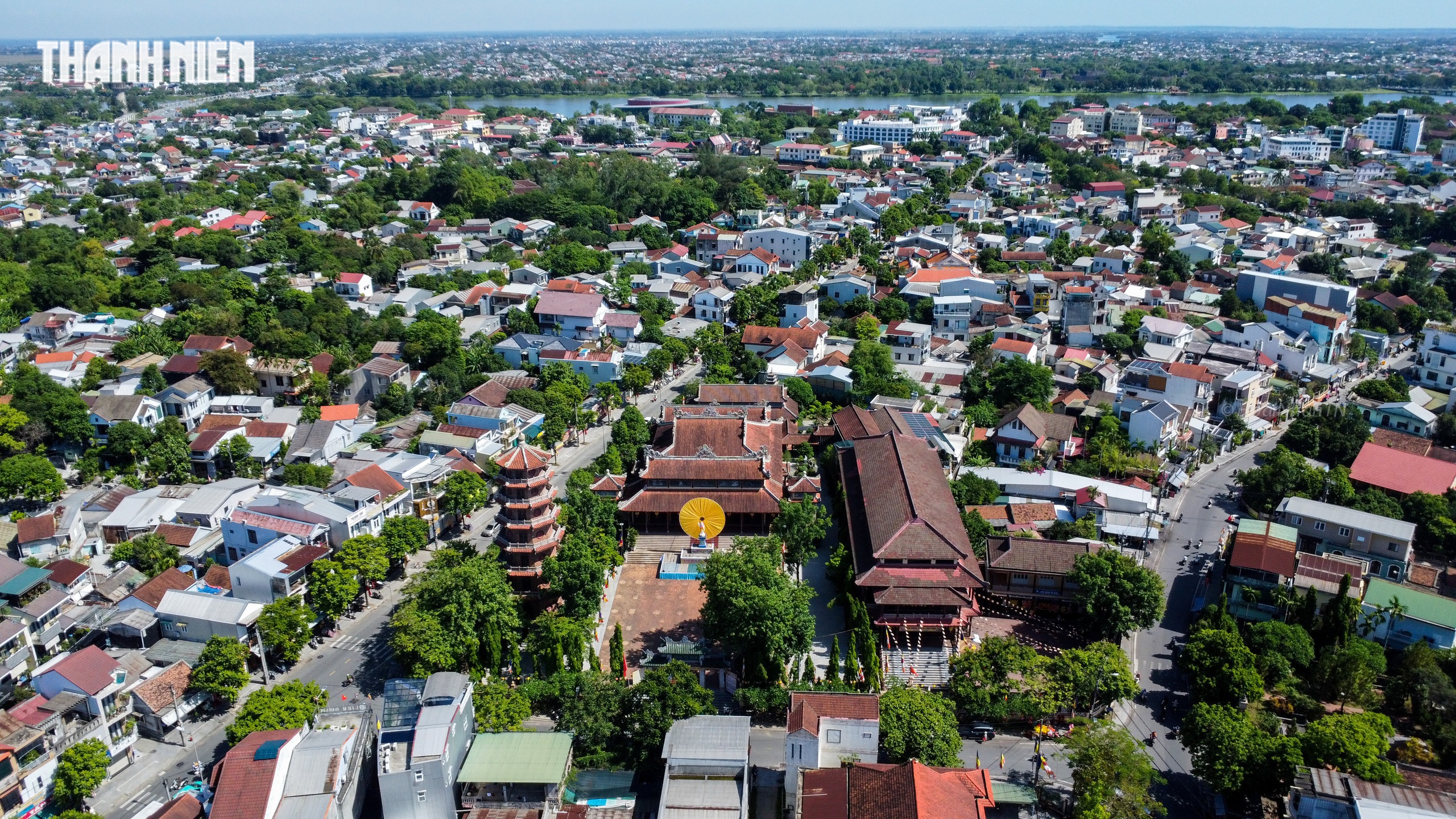 Ghé thăm những ngôi cổ tự trăm năm tuổi ở Huế dịp đại lễ Phật đản- Ảnh 5.