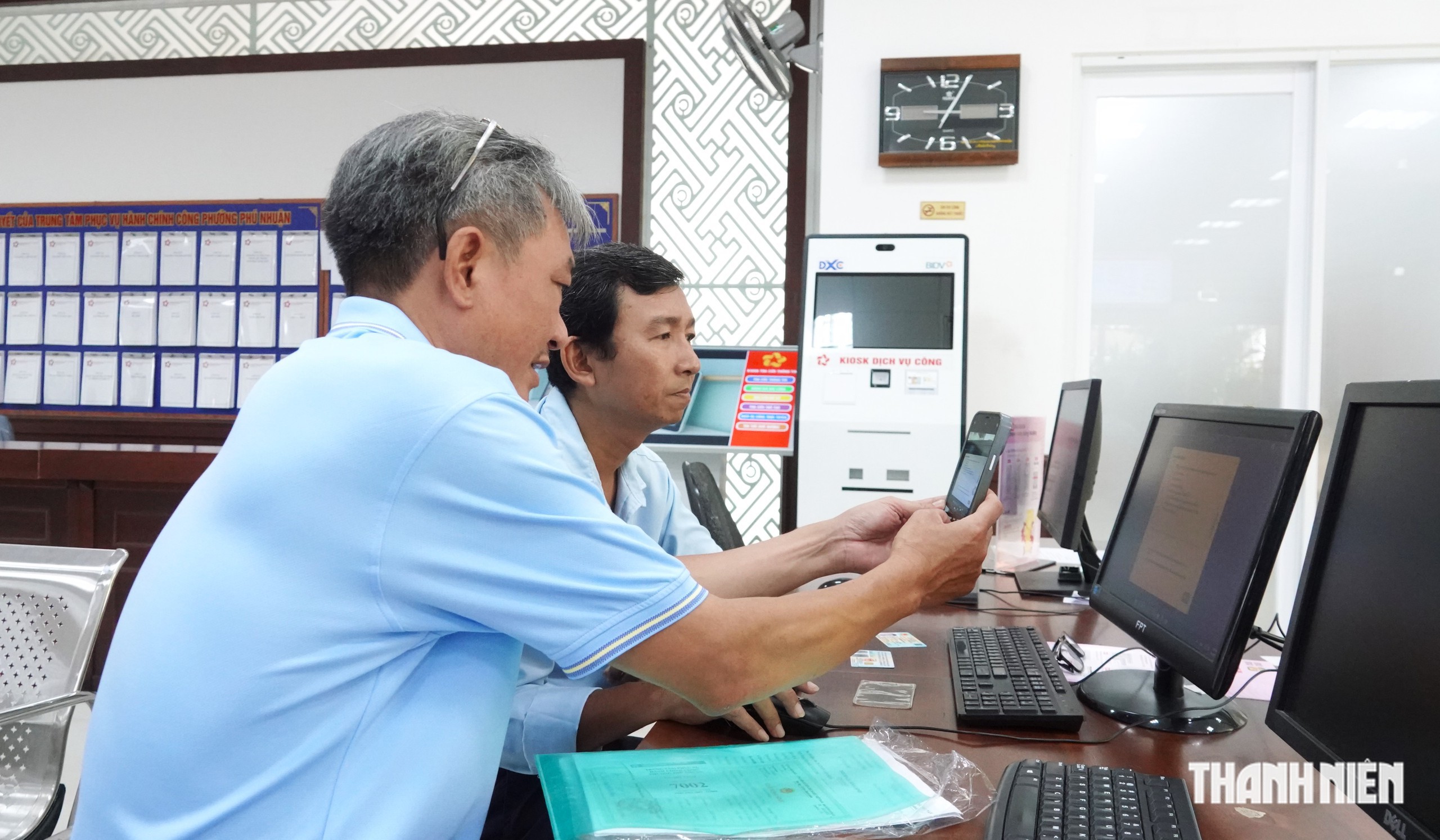 Bộ Nội vụ trả lời TP.HCM việc hỗ trợ th&ecirc;m cho người hoạt động kh&ocirc;ng chuy&ecirc;n tr&aacute;ch- Ảnh 1.