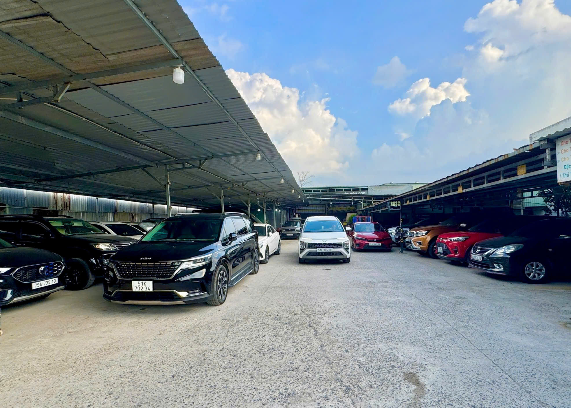 Thuê ô tô tự lái ở TP.HCM: Xảy ra tai nạn mới lộ lỗ hổng pháp lý- Ảnh 1. Thuê ô tô tự lái ở TP.HCM: Xảy ra tai nạn mới lộ lỗ hổng pháp lý- Ảnh 1.