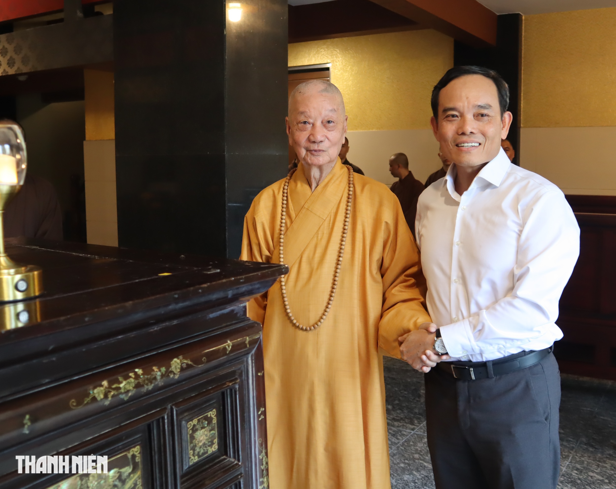 Bí thư Trần Lưu Quang thăm Đức Pháp chủ Giáo hội Phật giáo Việt Nam dịp Phật đản- Ảnh 1. Bí thư Trần Lưu Quang thăm Đức Pháp chủ Giáo hội Phật giáo Việt Nam dịp Phật đản- Ảnh 1.