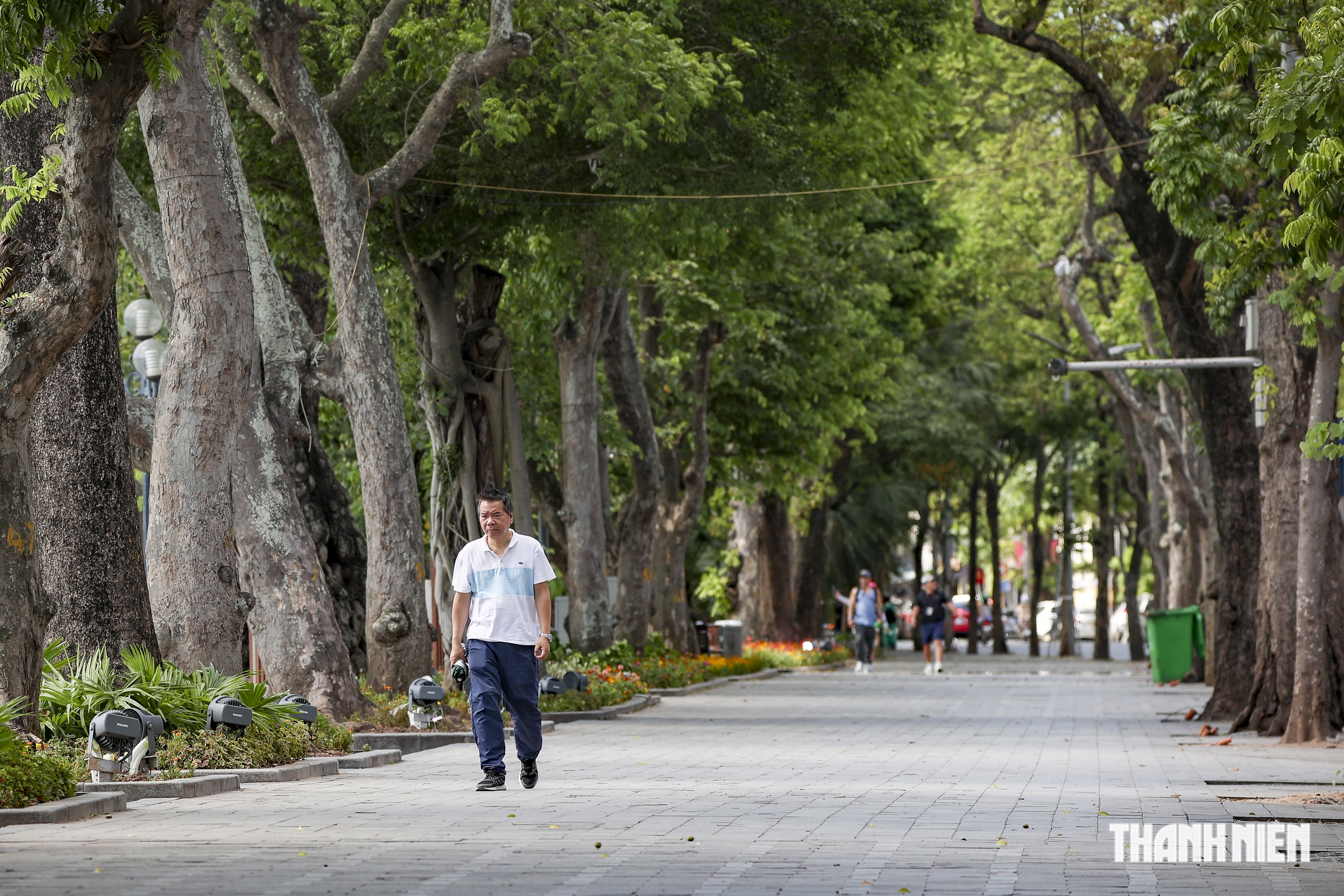 H&agrave; Nội trong ng&agrave;y nắng n&oacute;ng đỉnh điểm- Ảnh 16.