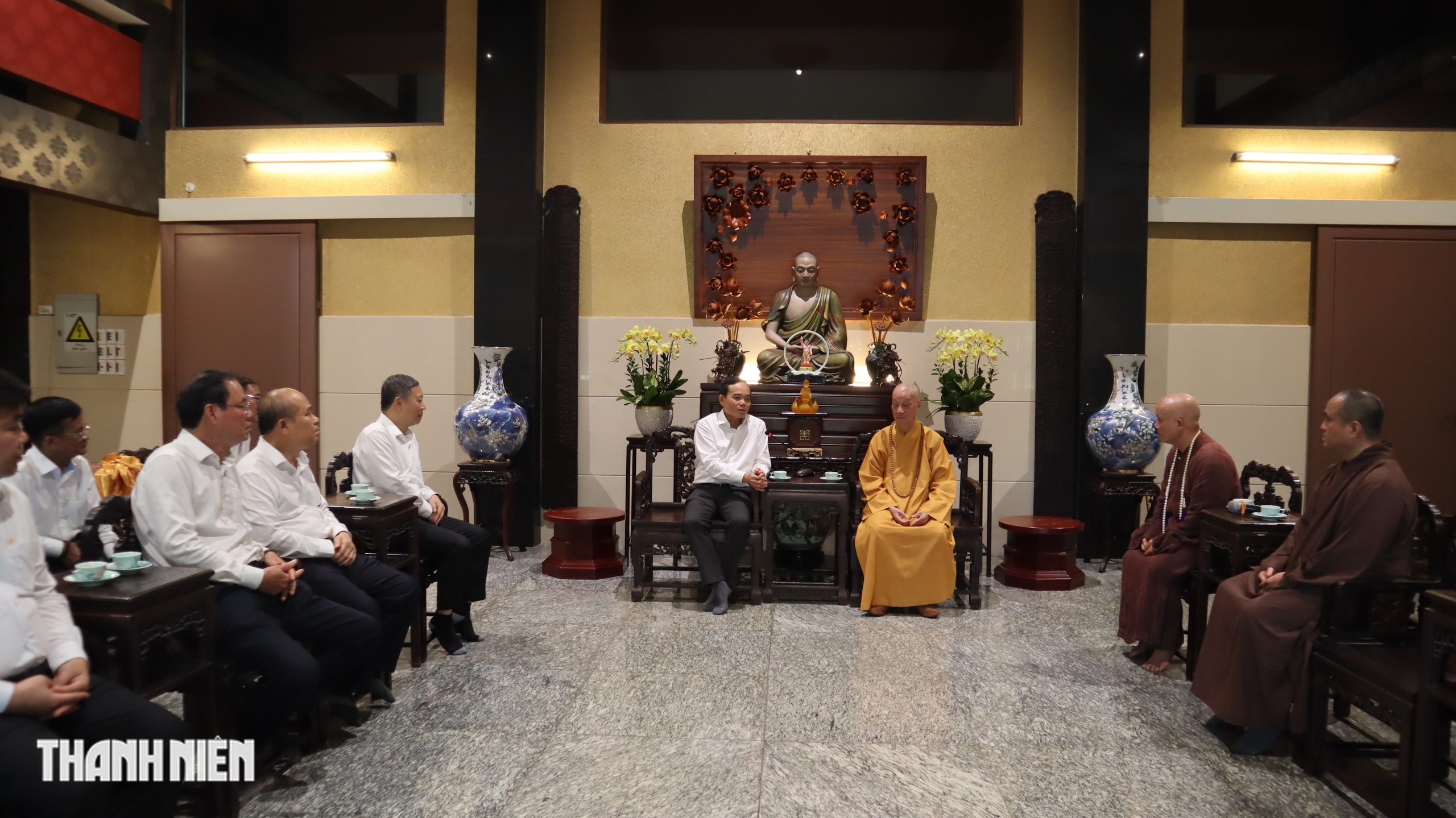 Bí thư Trần Lưu Quang thăm Đức Pháp chủ Giáo hội Phật giáo Việt Nam dịp Phật đản- Ảnh 3. Bí thư Trần Lưu Quang thăm Đức Pháp chủ Giáo hội Phật giáo Việt Nam dịp Phật đản- Ảnh 3.