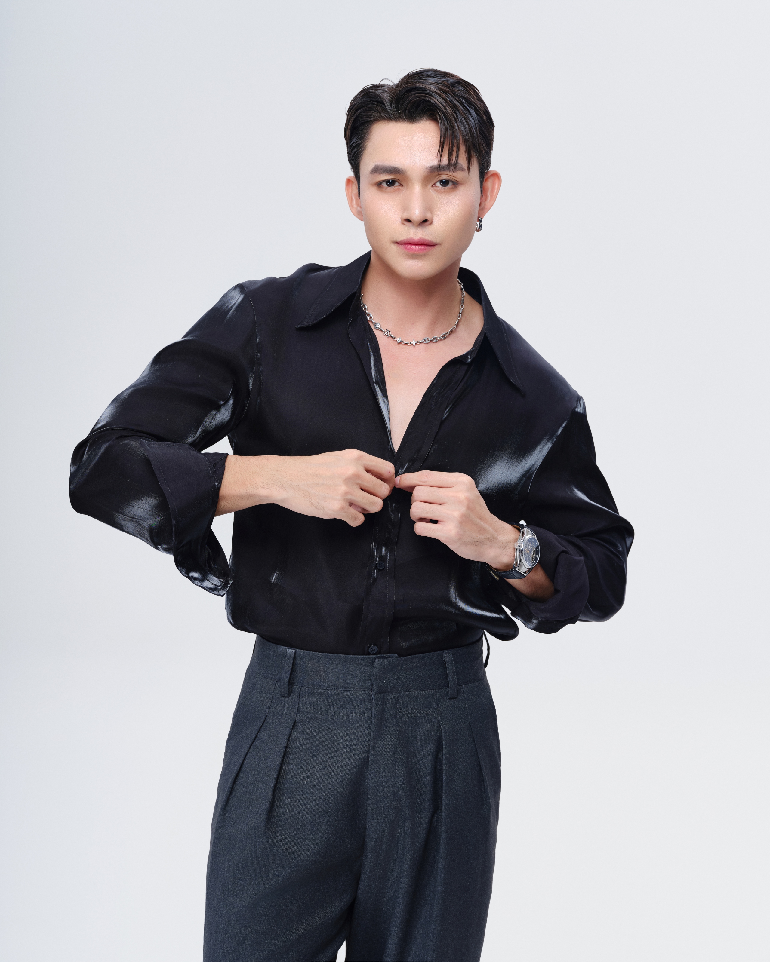 Jun Phạm trở lại 'Anh trai vượt ngàn chông gai' sau ồn ào- Ảnh 2. Jun Phạm trở lại 'Anh trai vượt ngàn chông gai' sau ồn ào- Ảnh 2.