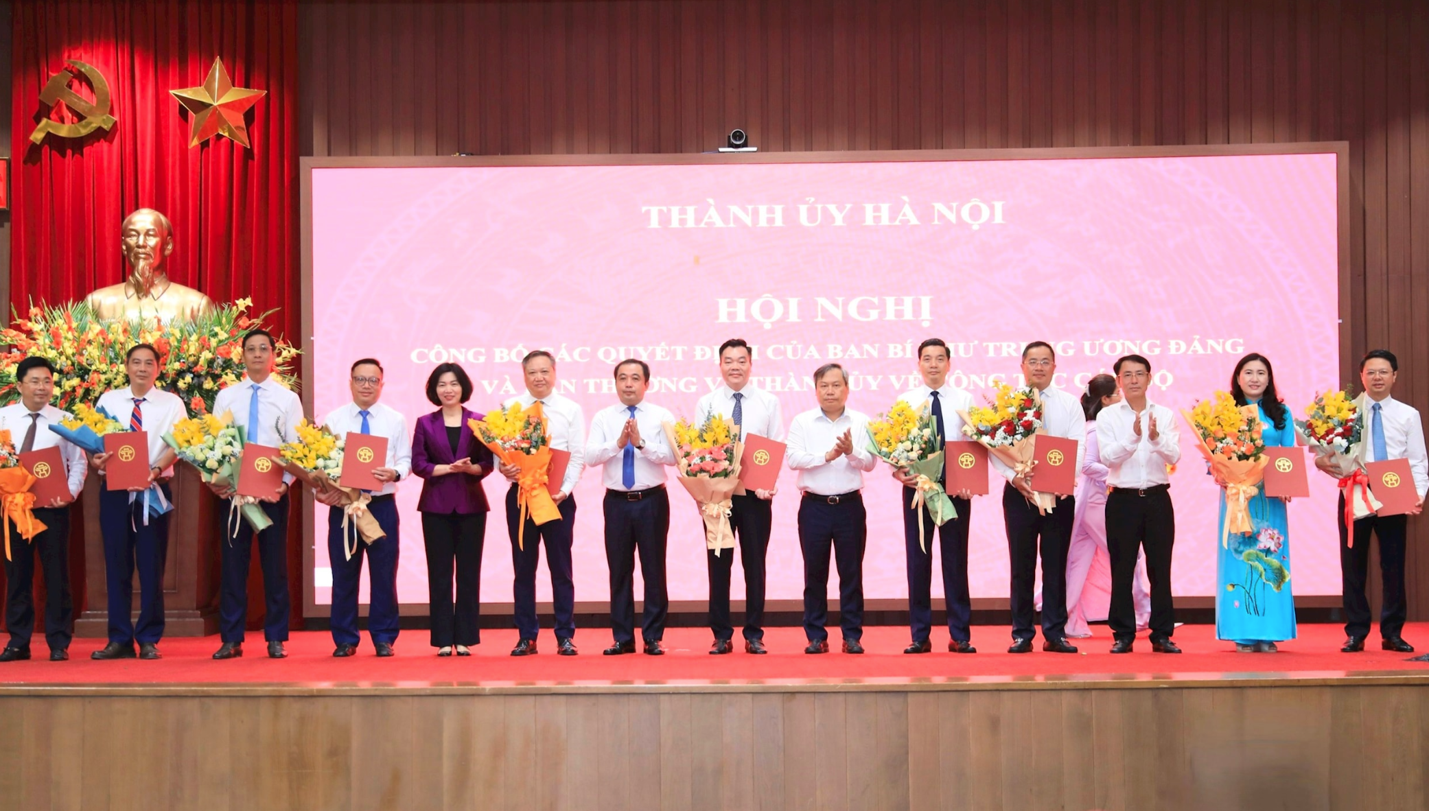 Hà Nội điều động, phân công nhiều lãnh đạo sở, ban, ngành - Ảnh 1.