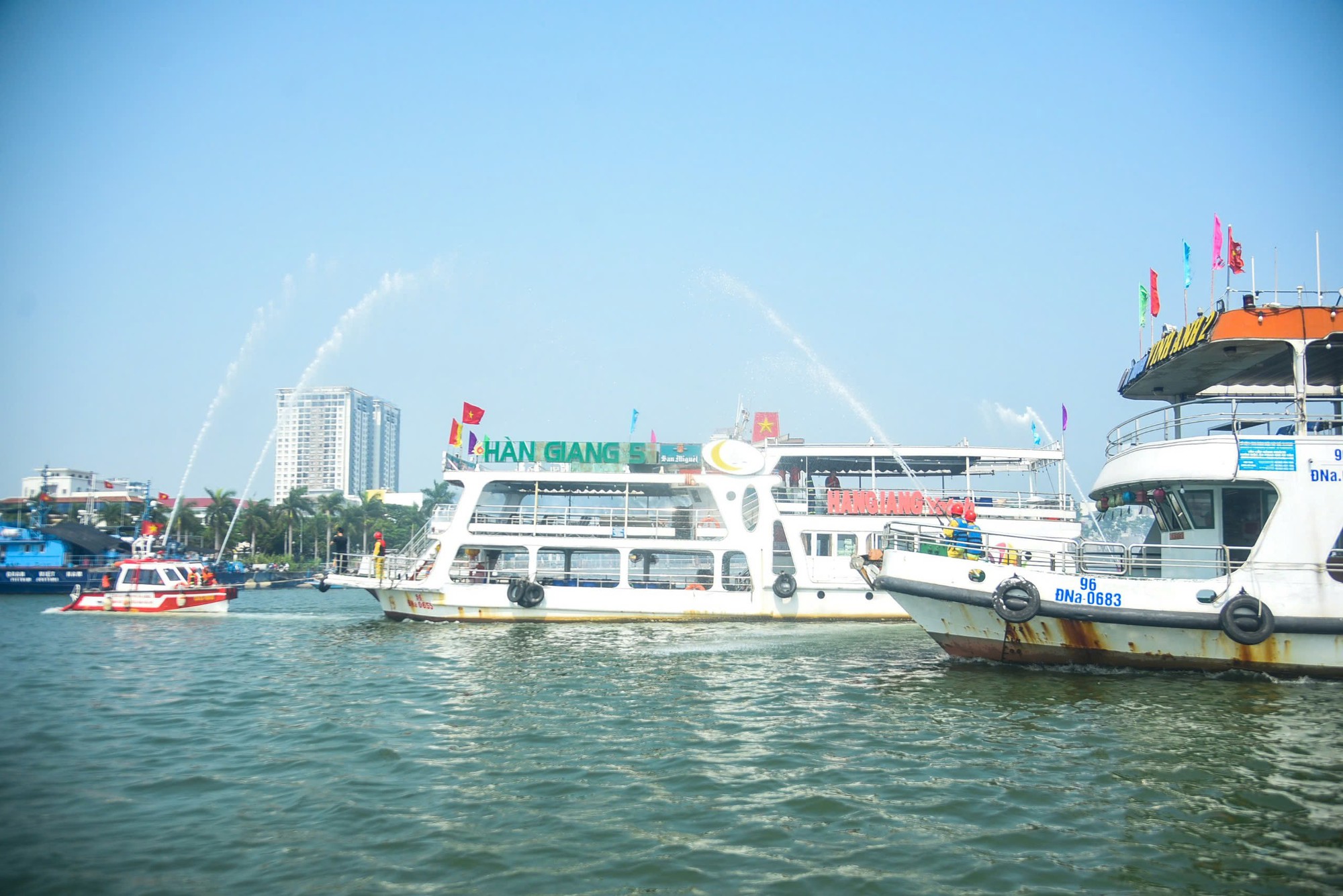 Đà Nẵng thiết lập 'lá chắn' an ninh đêm khai mạc lễ hội pháo hoa quốc tế - Ảnh 4.