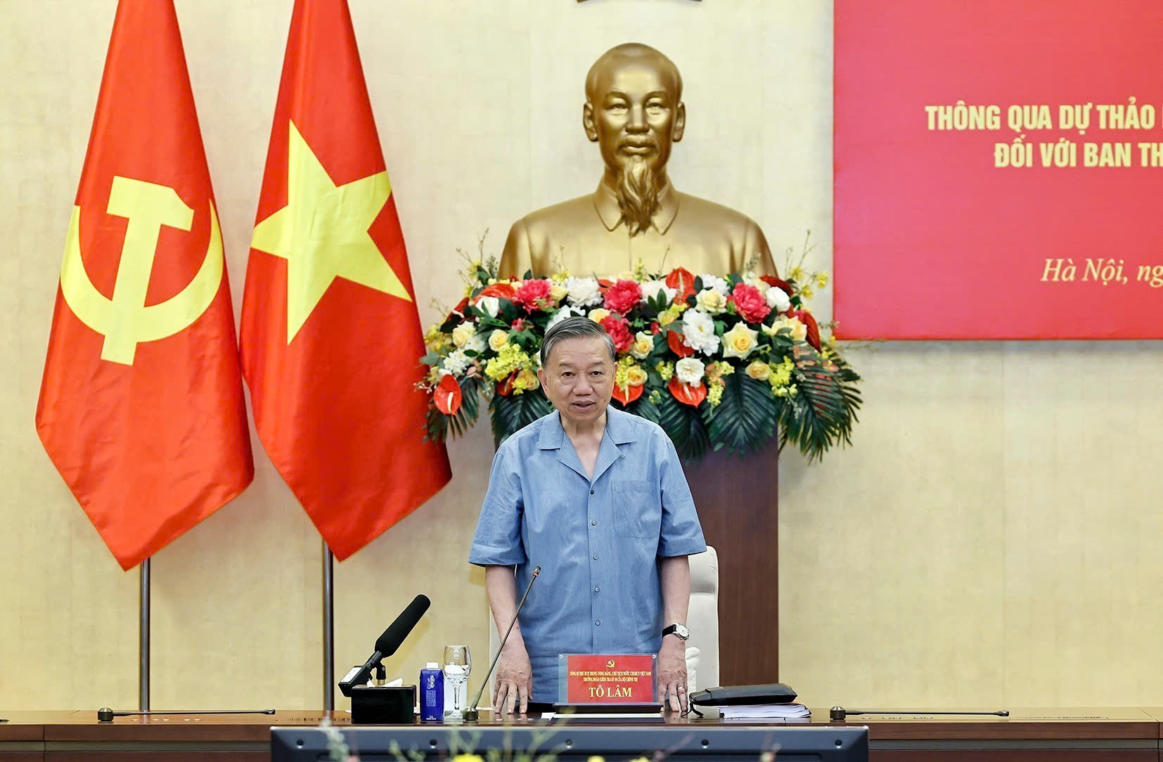 Công tác lập pháp phải chuyển mạnh từ tư duy quản lý sang kiến tạo phát triển - Ảnh 1. Công tác lập pháp phải chuyển mạnh từ tư duy quản lý sang kiến tạo phát triển - Ảnh 1.
