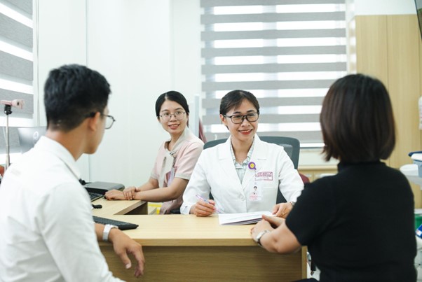 Từ 100% tinh trùng bất động đến hạnh phúc làm cha tại IVF Phương Châu Sài Gòn - Ảnh 2.