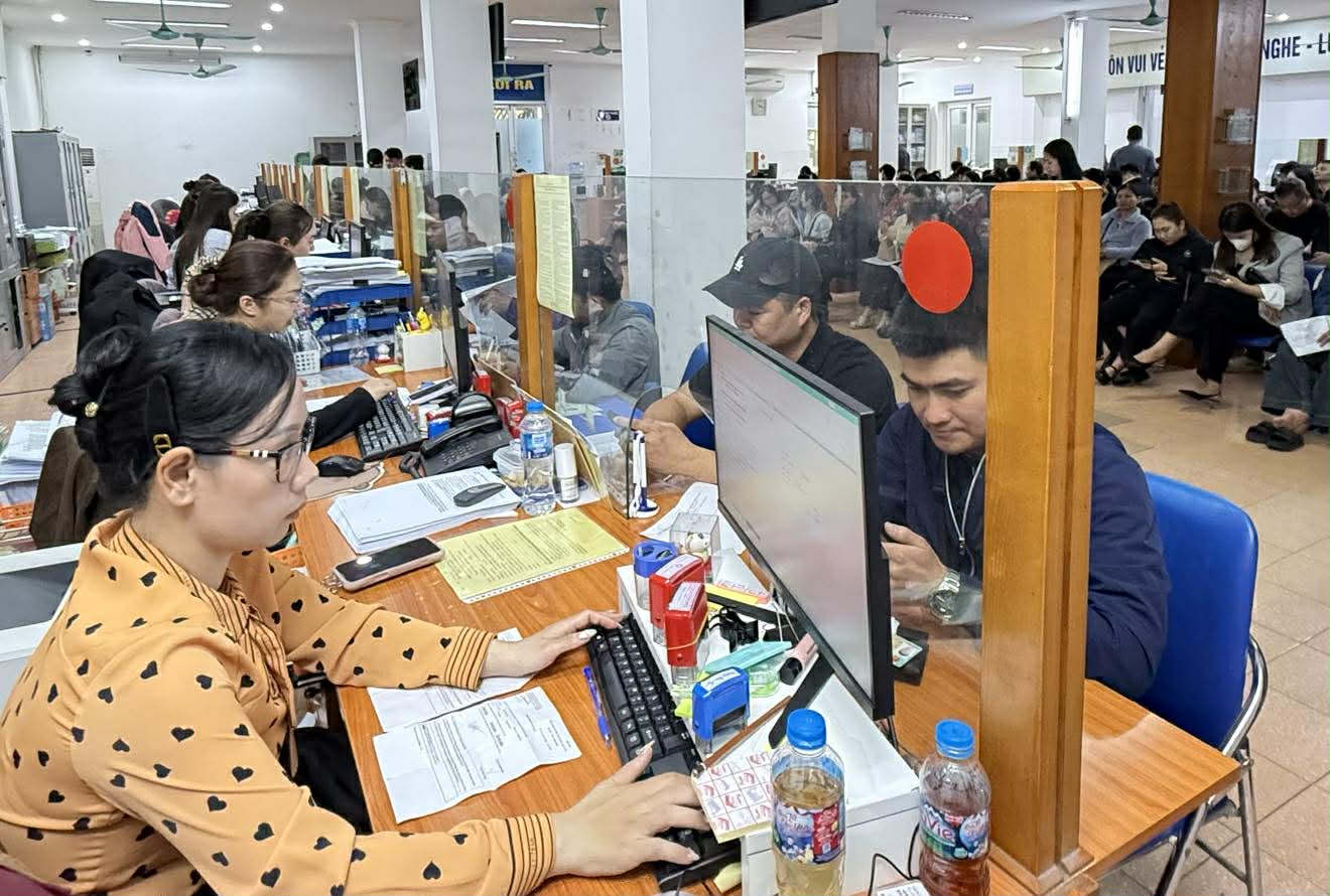 Viên chức được xếp lương theo 5 bậc nghề nghiệp - Ảnh 1.