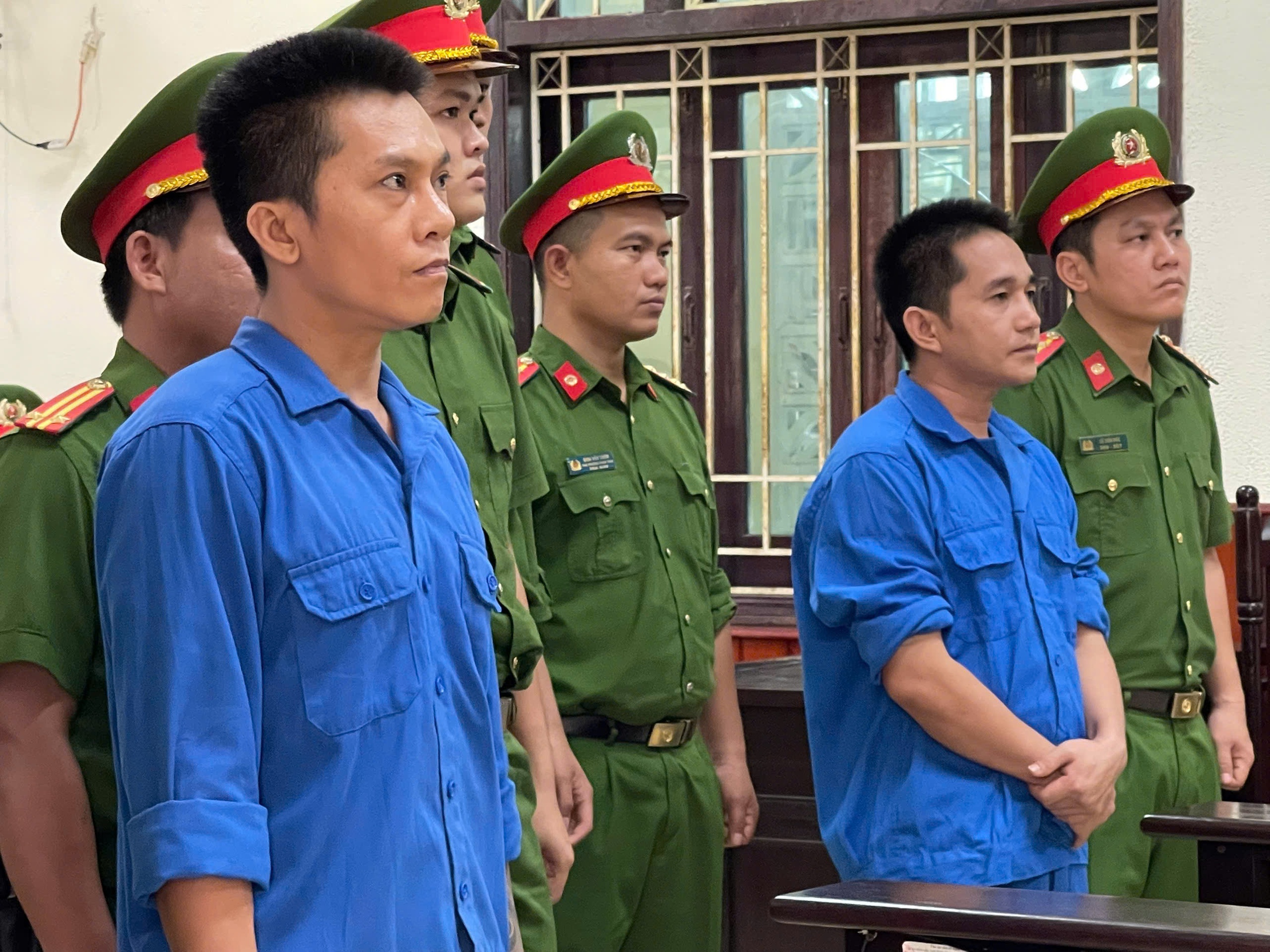 Làm rõ nguồn súng ống, ý định mua ma túy để 'rửa tiền'- Ảnh 1. Làm rõ nguồn súng ống, ý định mua ma túy để 'rửa tiền'- Ảnh 1.