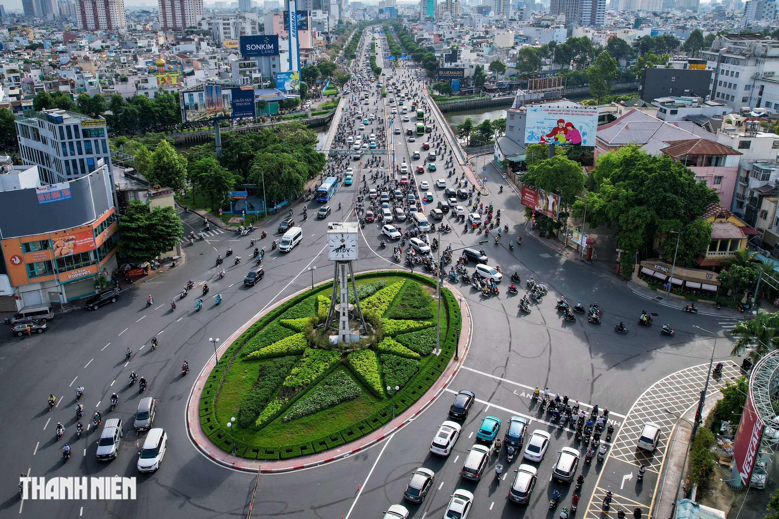 Vòng xoay Điện Biên Phủ bớt kẹt xe khi mở thêm làn rẽ trái - Ảnh 4.