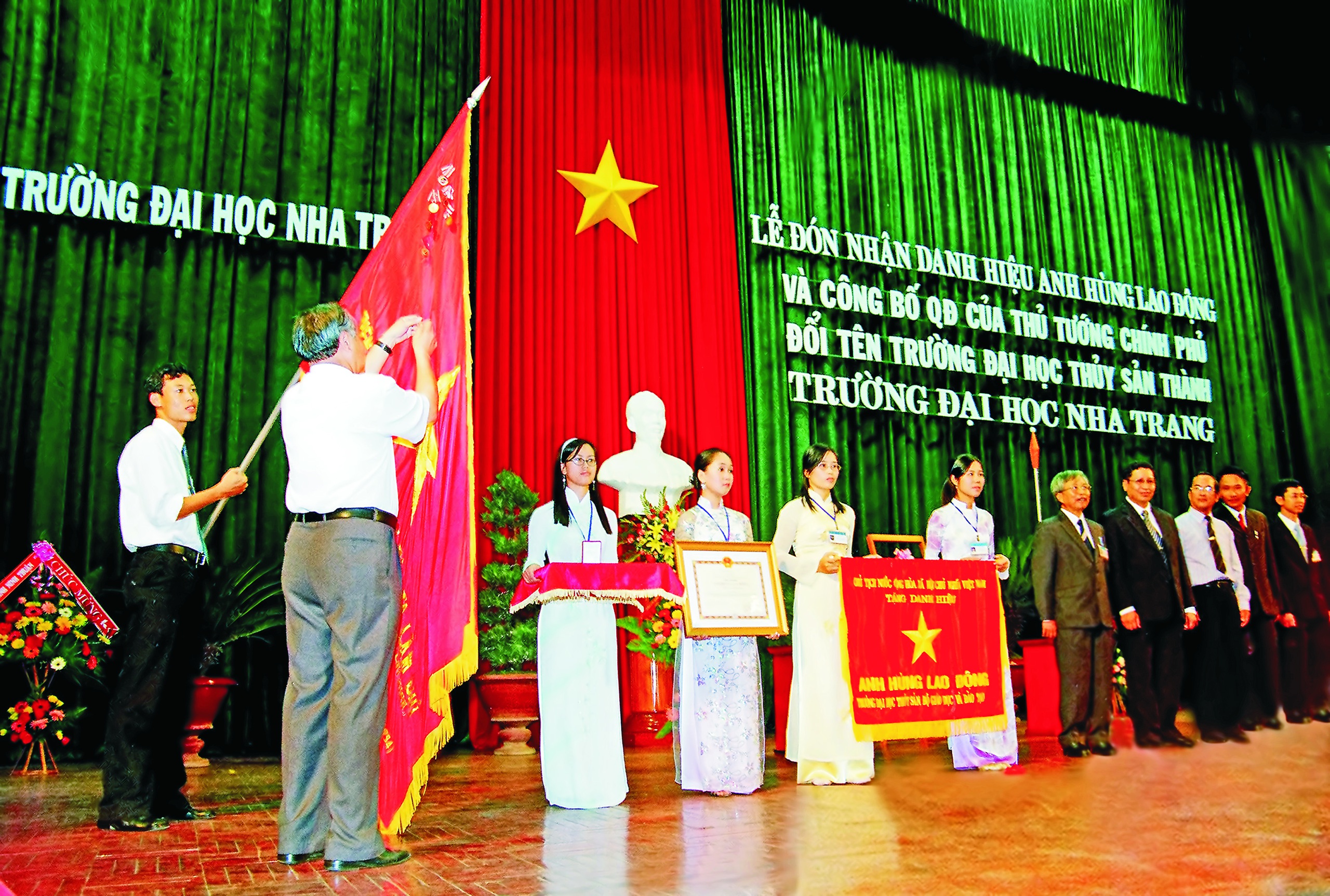 Trường ĐH Nha Trang kỷ niệm 50 năm tại Khánh Hòa với chuỗi sự kiện lớn - Ảnh 7.