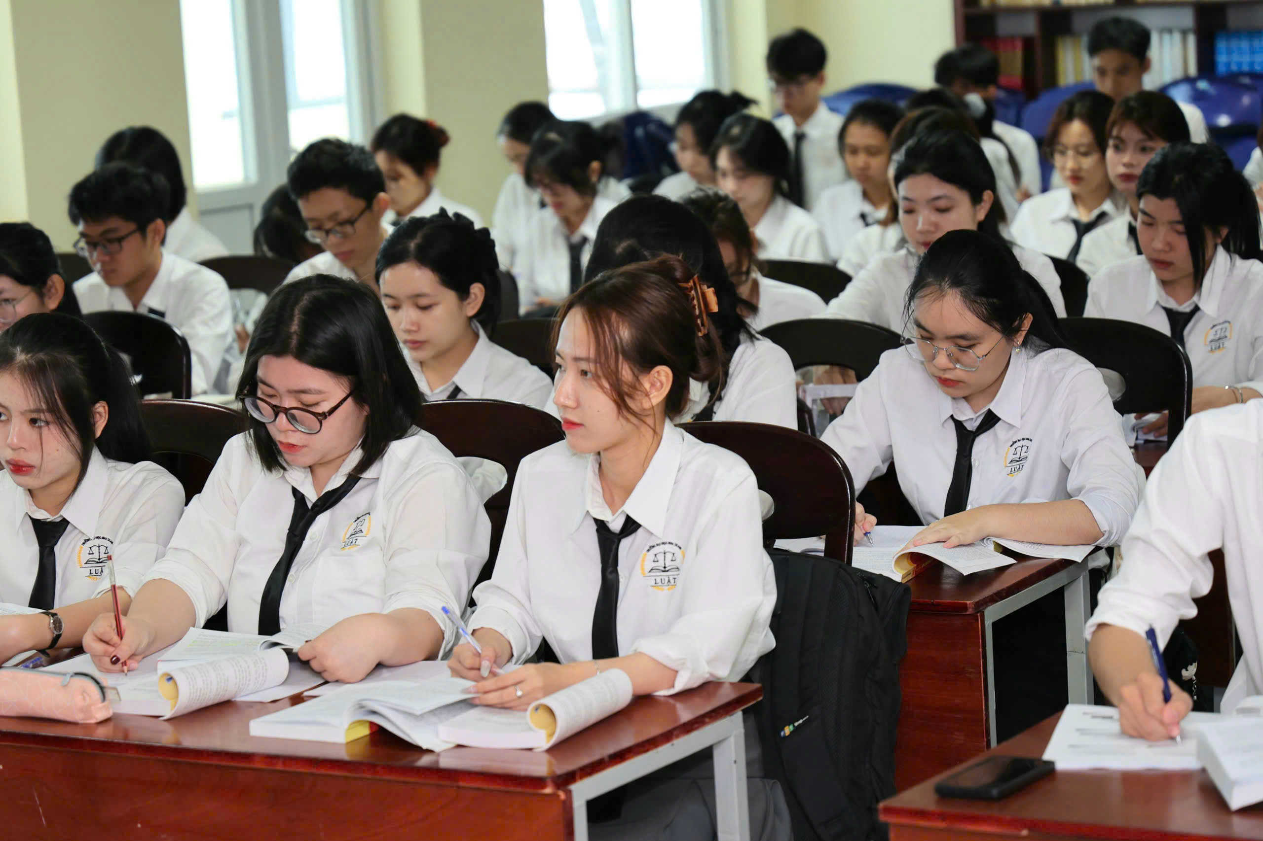 Trường ĐH Nha Trang kỷ niệm 50 năm với chuỗi sự kiện lớn - Ảnh 3.