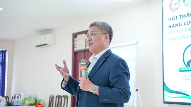 Chuyển mình chuỗi giá trị ngành dược: Từ công nghệ đến nguồn nhân lực chất lượng cao - Ảnh 1.