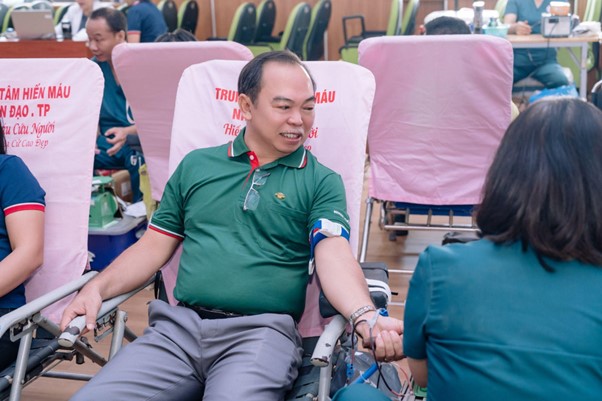 Tiền Phong Nam lan tỏa tinh thần sẻ chia từ 'Giọt máu nghĩa tình'- Ảnh 3. Tiền Phong Nam lan tỏa tinh thần sẻ chia từ 'Giọt máu nghĩa tình'- Ảnh 3.