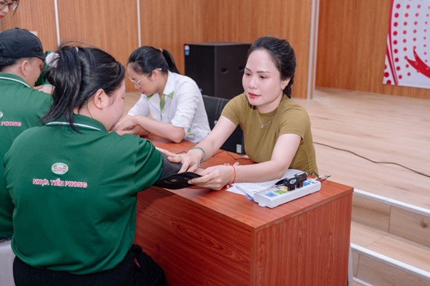 Tiền Phong Nam lan tỏa tinh thần sẻ chia từ 'Giọt máu nghĩa tình'- Ảnh 4. Tiền Phong Nam lan tỏa tinh thần sẻ chia từ 'Giọt máu nghĩa tình'- Ảnh 4.