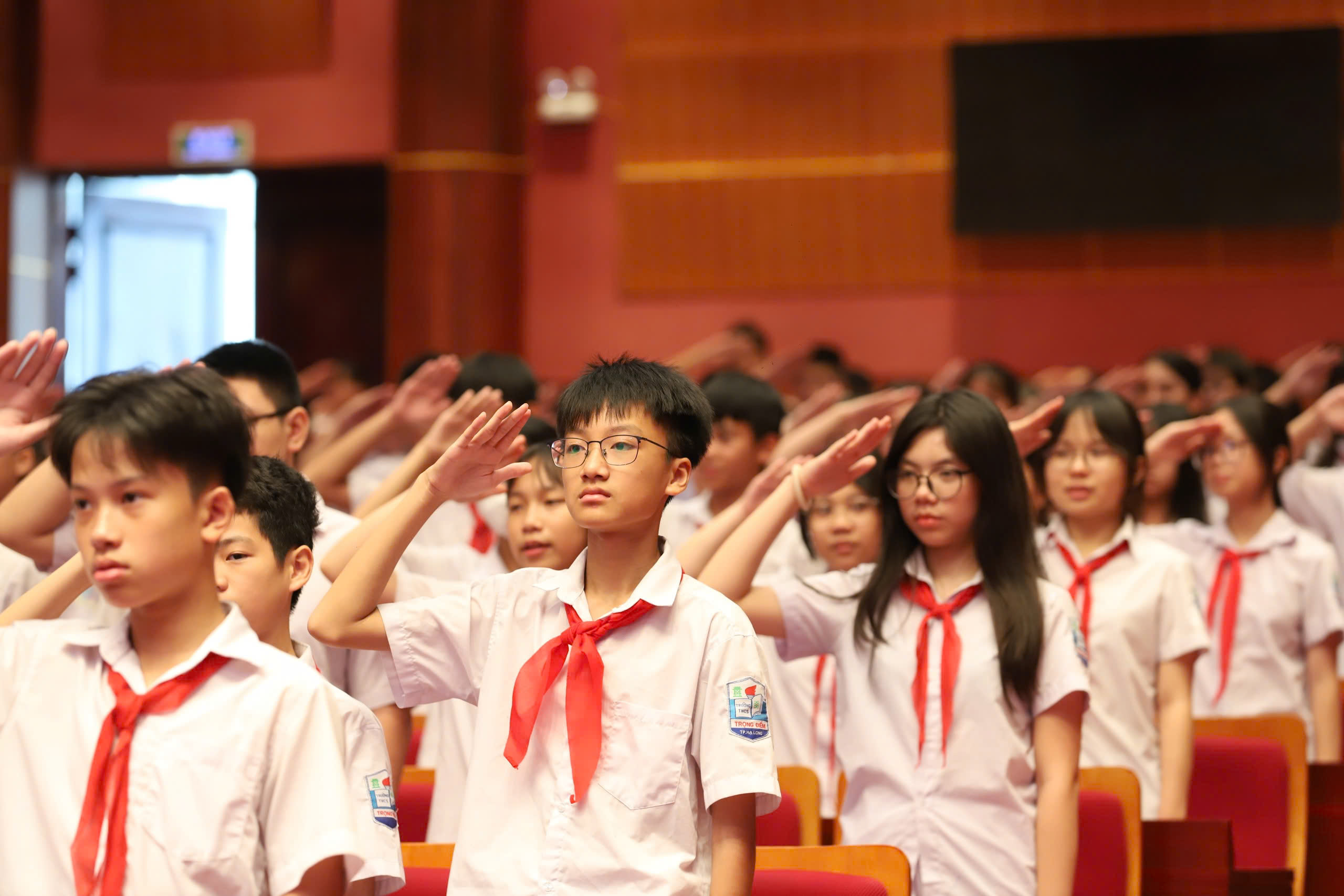 Không để 26 triệu trẻ em 'tự bơi' trong kỷ nguyên số- Ảnh 3. Không để 26 triệu trẻ em 'tự bơi' trong kỷ nguyên số- Ảnh 3.