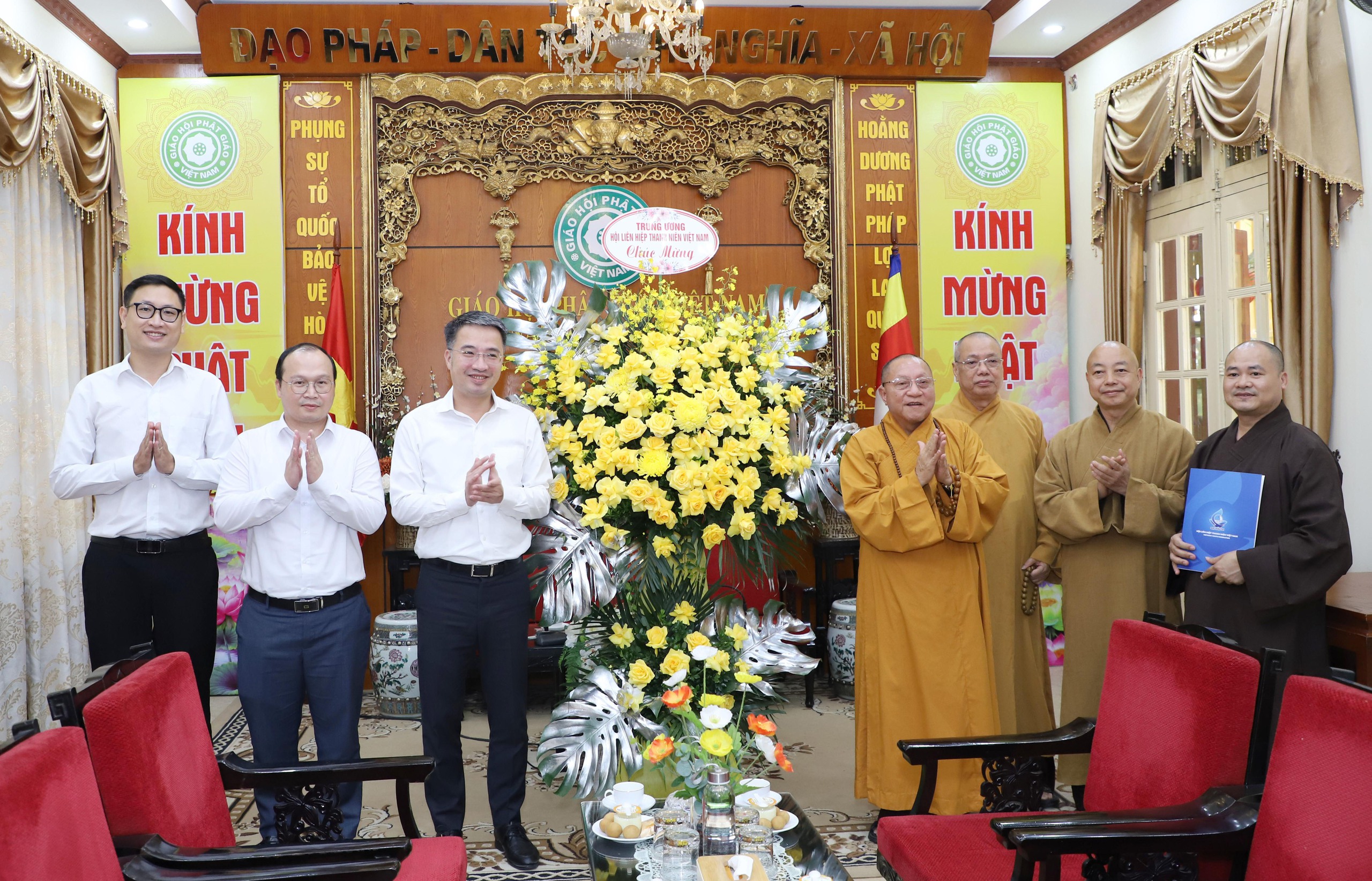 T.Ư Hội Li&ecirc;n hiệp thanh ni&ecirc;n Việt Nam ch&uacute;c mừng Đại lễ Phật đản năm 2026 - Ảnh 1.