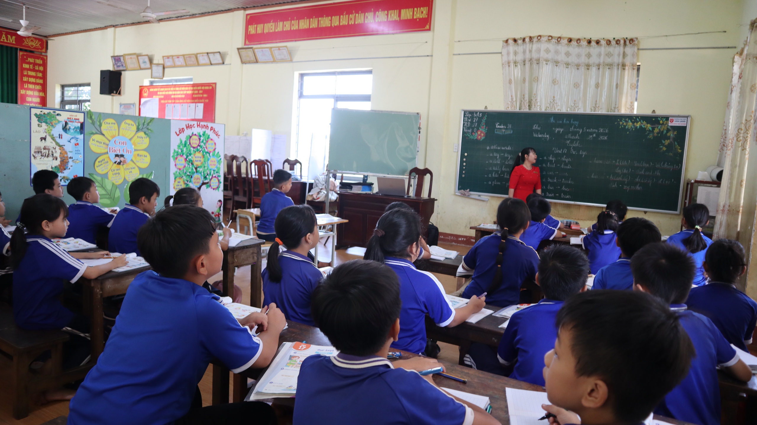 Bố trí 11,5 vốnsửa chữa, cải tạo trường học 'kêu cứu' trong vùng quy hoạch bô xít - Ảnh 6.