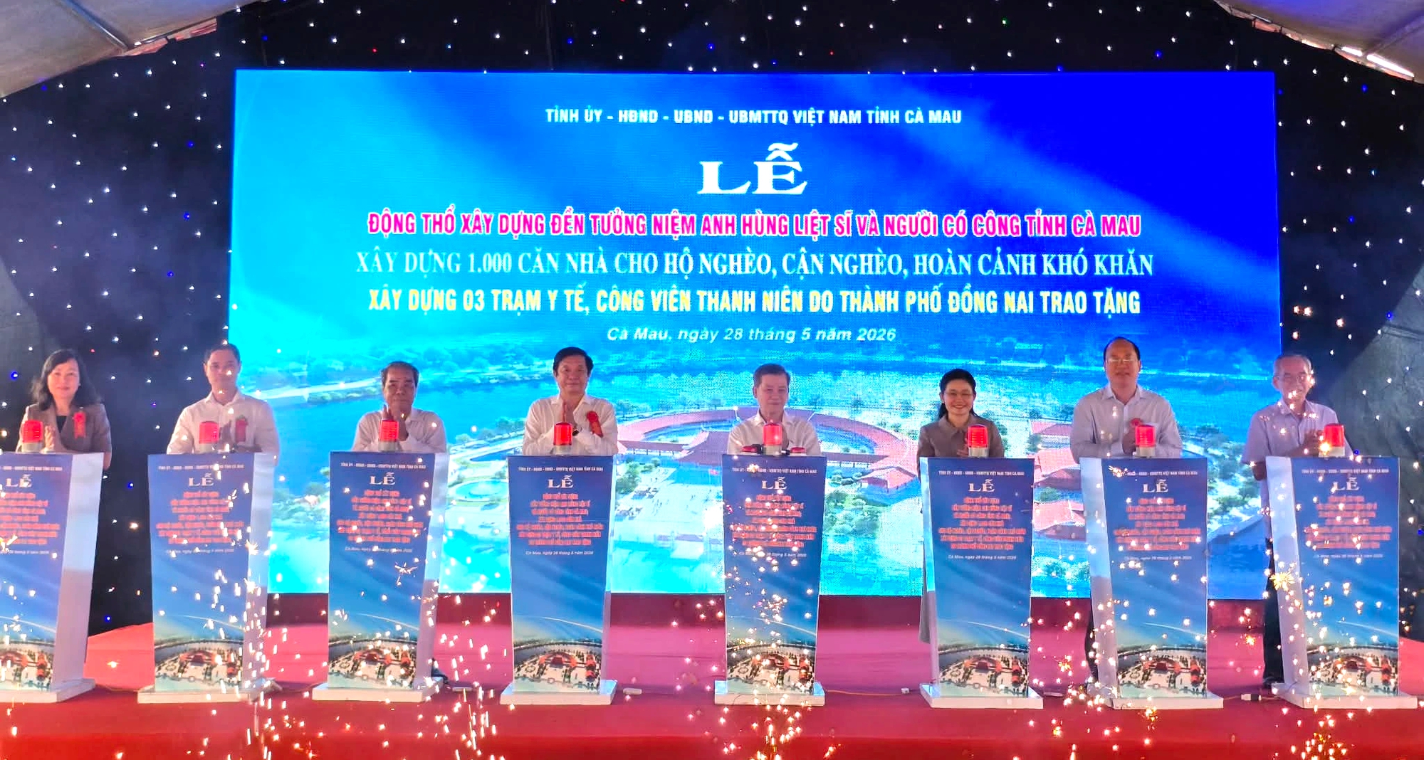Cà Mau đồng loạt động thổ đền tri ân, nhà ở và công trình an sinh - Ảnh 1.