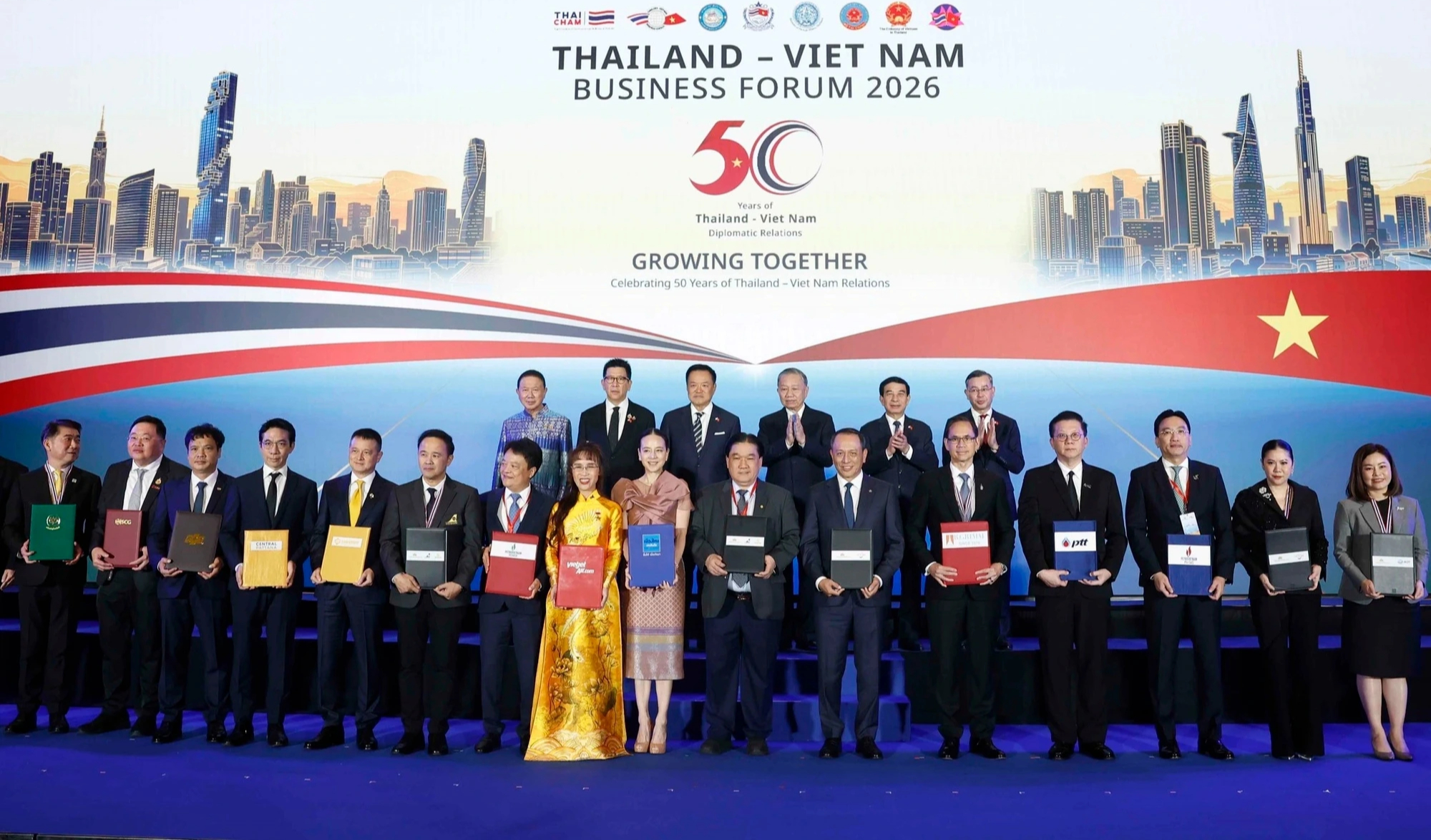 Tổng B&iacute; thư,Chủ tịch nước T&ocirc; L&acirc;m dự Diễn đ&agrave;n doanh nghiệp Việt Nam - Th&aacute;i Lan - Ảnh 3.