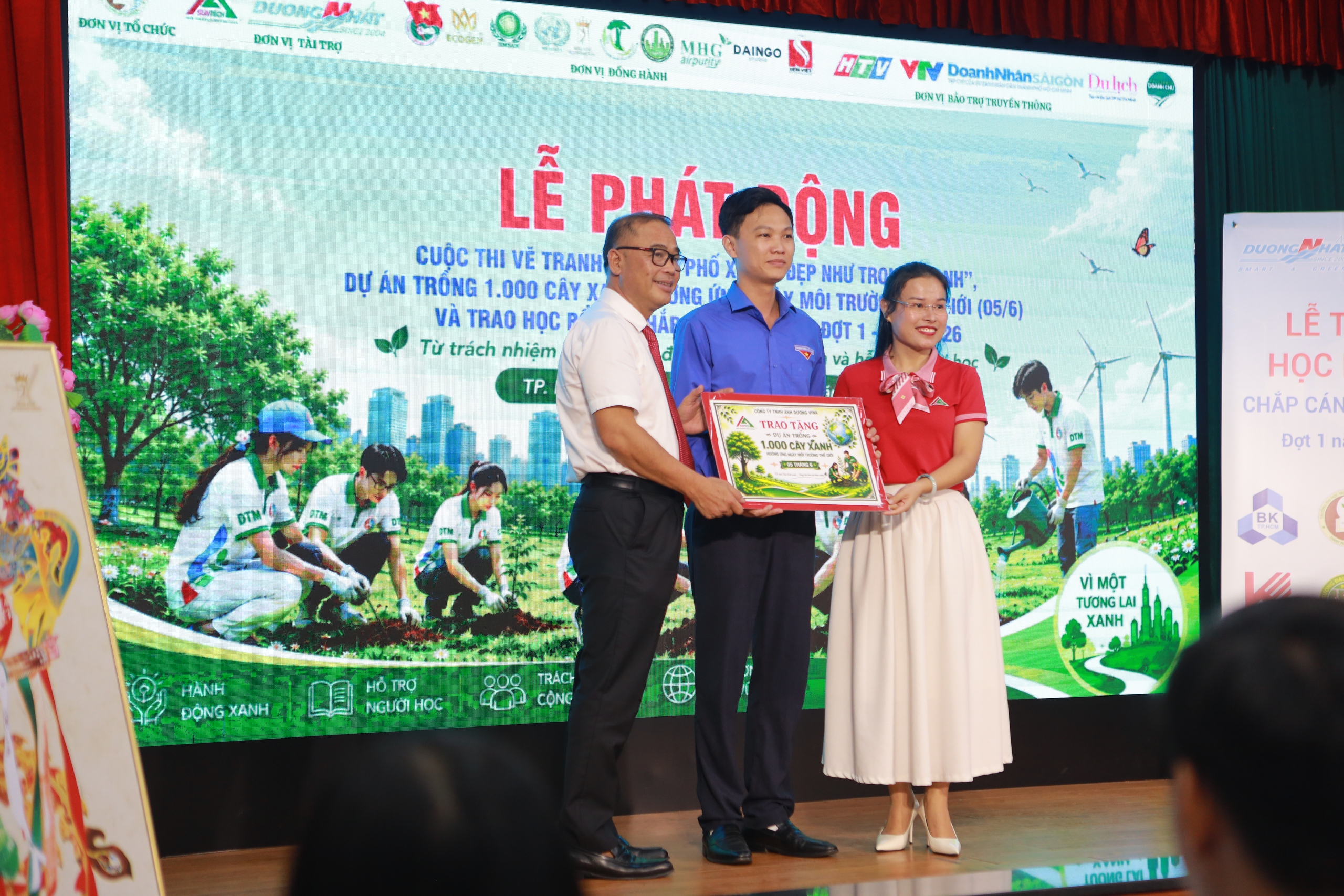 Phát động cuộc thi vẽ tranh kết hợp trồng 1.000 cây xanh bảo vệ môi trường - Ảnh 8.