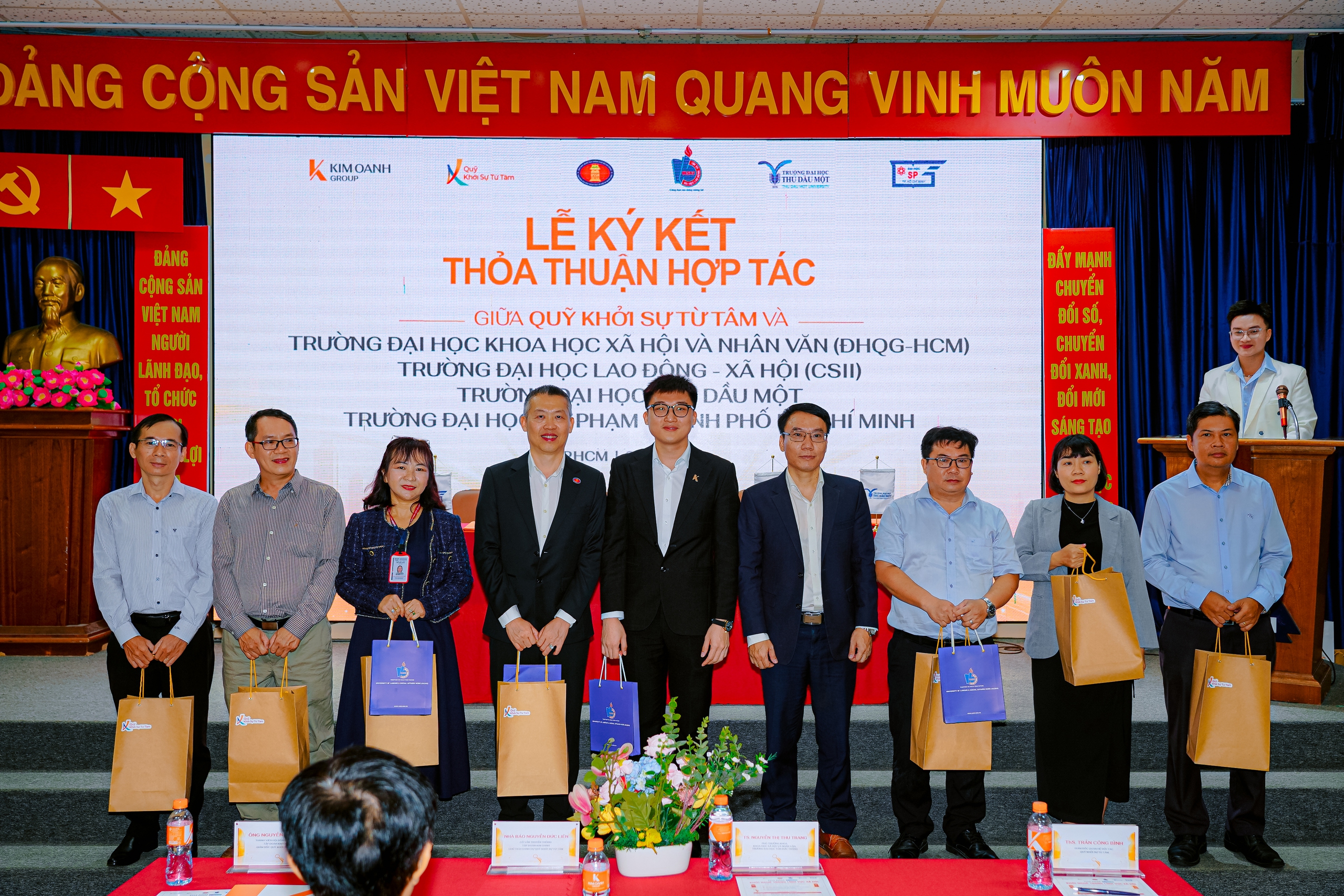 'Mới ra trường doanh nghiệp đòi 2 năm kinh nghiệm', làm sao để không trượt vòng CV? - Ảnh 3.