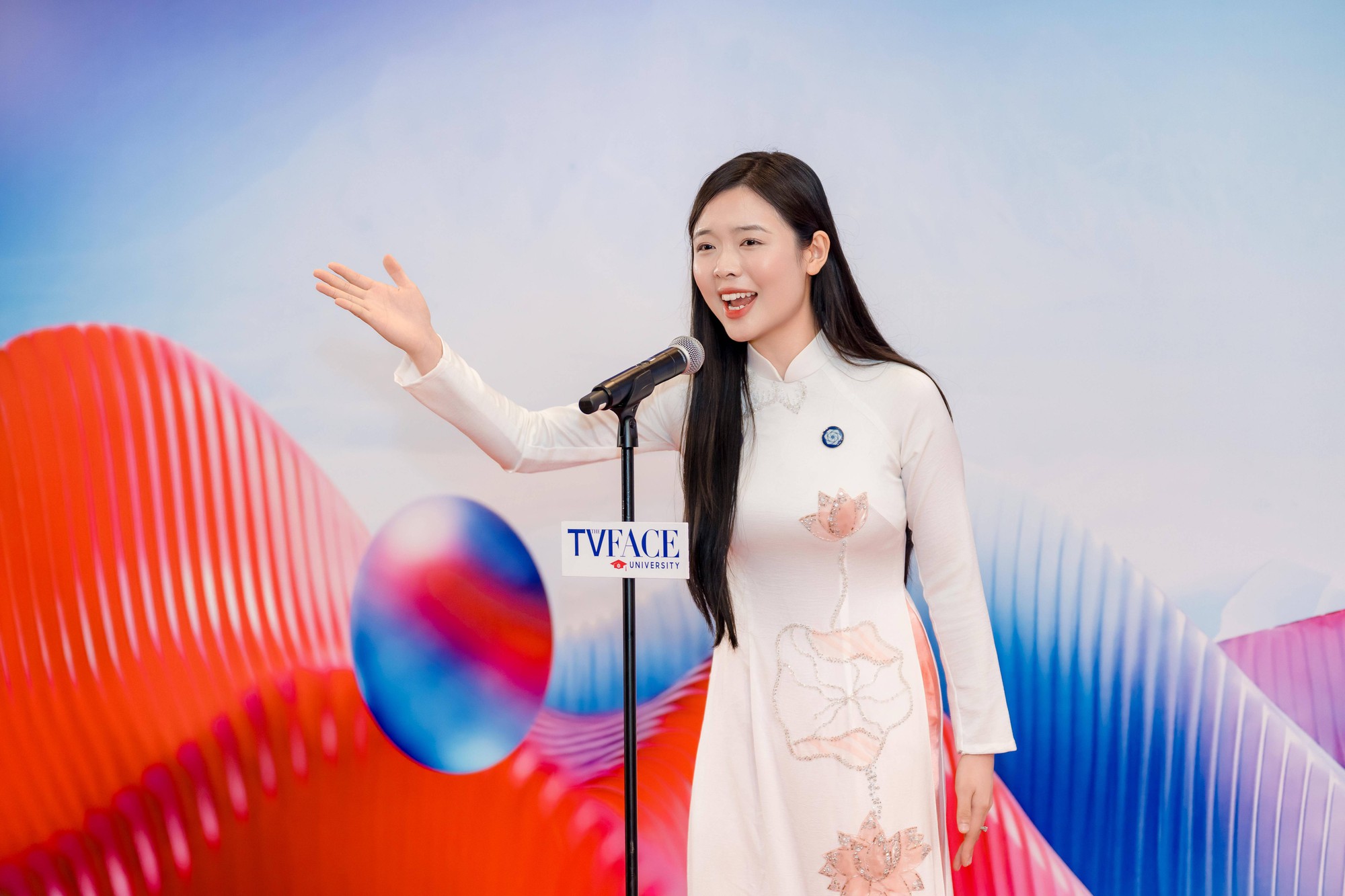 Gương mặt truyền h&igrave;nh - The TVFACE trở lại - Ảnh 1.