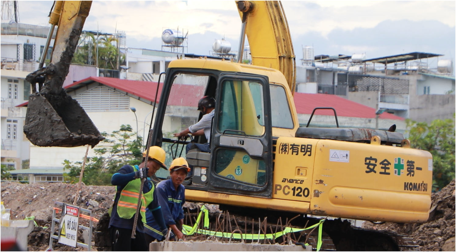 Người dân sống cạnh công trường rạch Xuyên Tâm nói gì sau nhiều tháng thi công? - Ảnh 3.