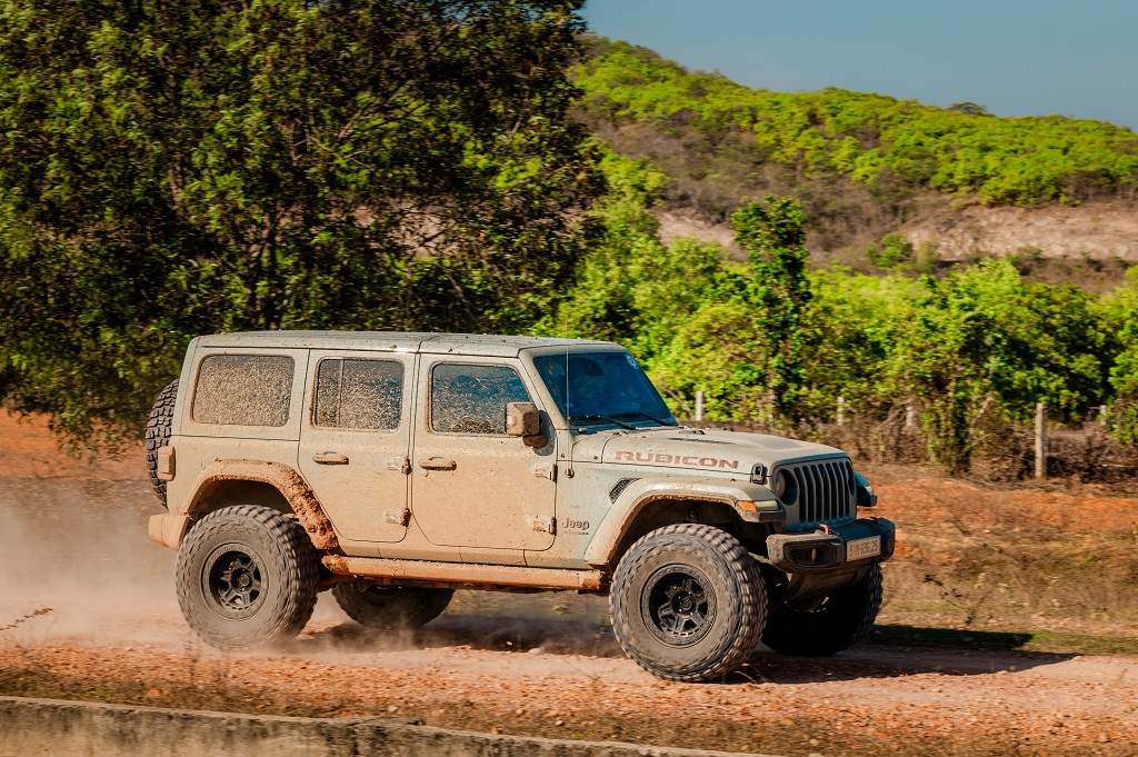 Mang dàn xe Jeep, RAM tiền tỉ đua rally: Màn ‘chào hàng’ tốn kém của THACO - Ảnh 3.