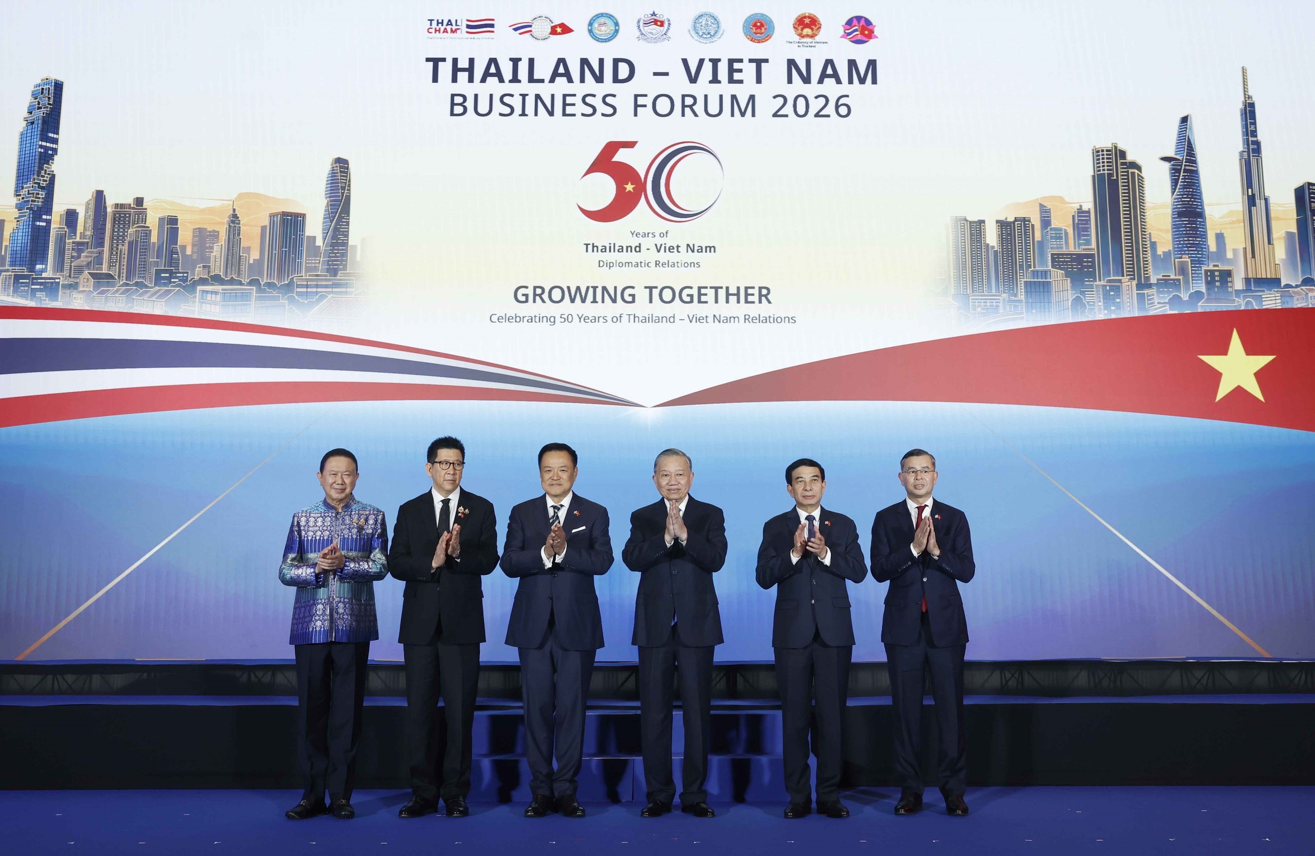 Tổng B&iacute; thư,Chủ tịch nước T&ocirc; L&acirc;m dự Diễn đ&agrave;n doanh nghiệp Việt Nam - Th&aacute;i Lan - Ảnh 1.