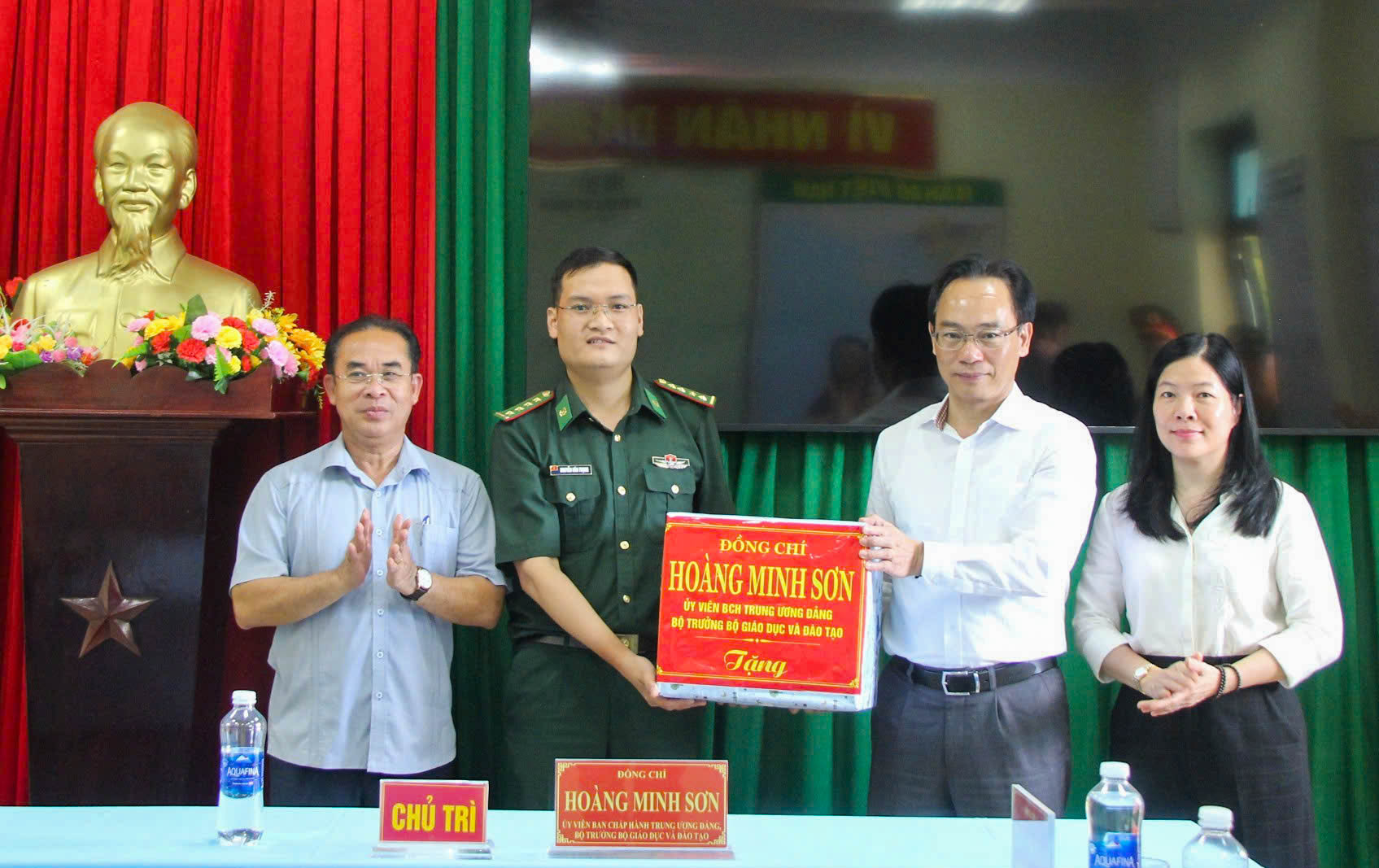 Bộ trưởng Hoàng Minh Sơn thúc tiến độ trường nội trú vùng biên giới Đà Nẵng- Ảnh 6. Bộ trưởng Hoàng Minh Sơn thúc tiến độ trường nội trú vùng biên giới Đà Nẵng- Ảnh 6.