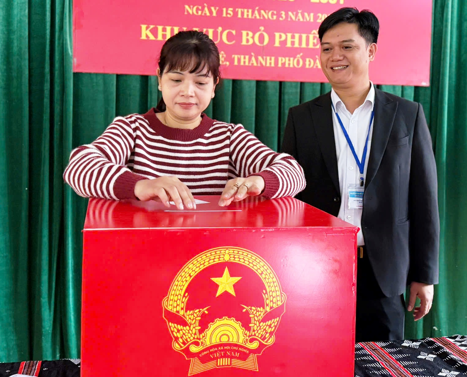 Đà Nẵng phát triển đội ngũ cán bộ trẻ dám nghĩ, dám làm- Ảnh 2. Đà Nẵng phát triển đội ngũ cán bộ trẻ dám nghĩ, dám làm- Ảnh 2.