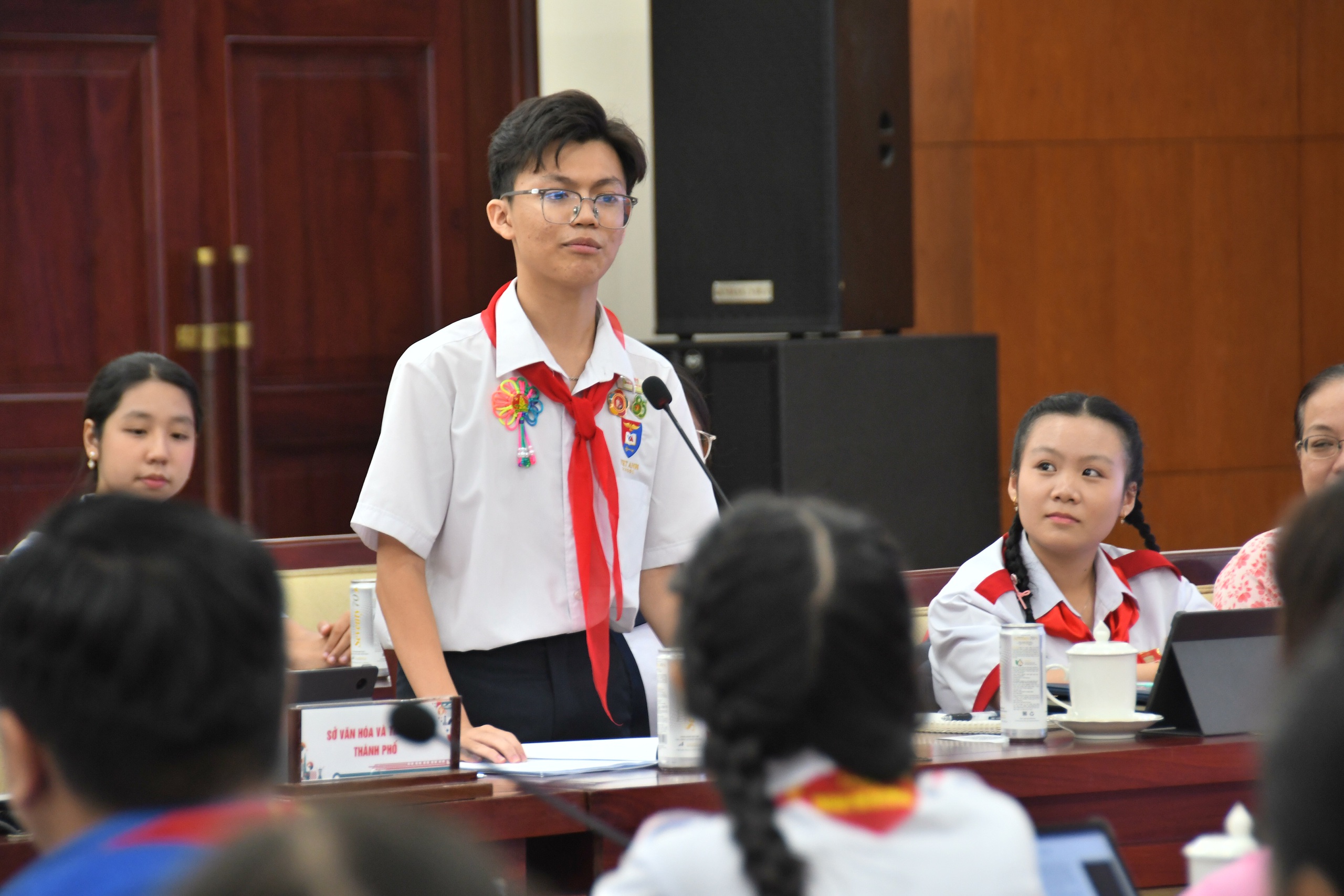 Thực phẩm bẩn nhức nhối khiến trẻ em phải kiến nghị với lãnh đạo thành phố - Ảnh 2.
