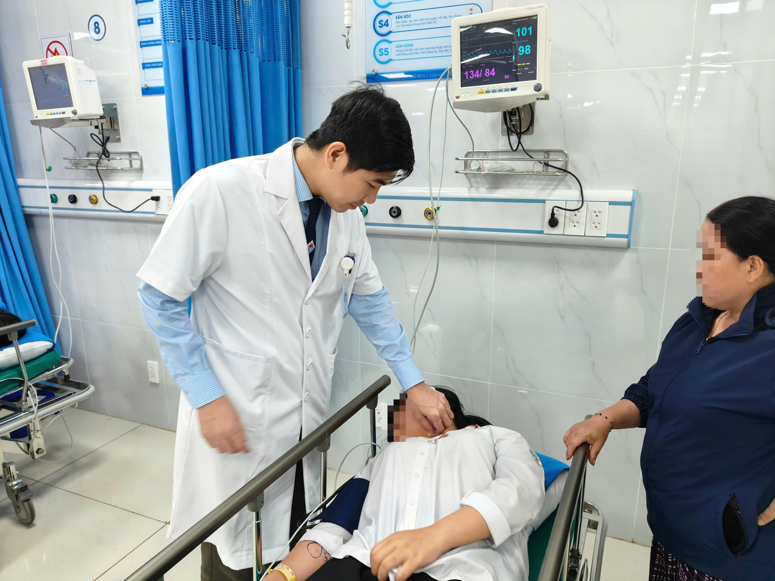 Bác sĩ được chi tối đa 650 triệu đồng khi đến Gia Lai làm việc- Ảnh 1. Bác sĩ được chi tối đa 650 triệu đồng khi đến Gia Lai làm việc- Ảnh 1.