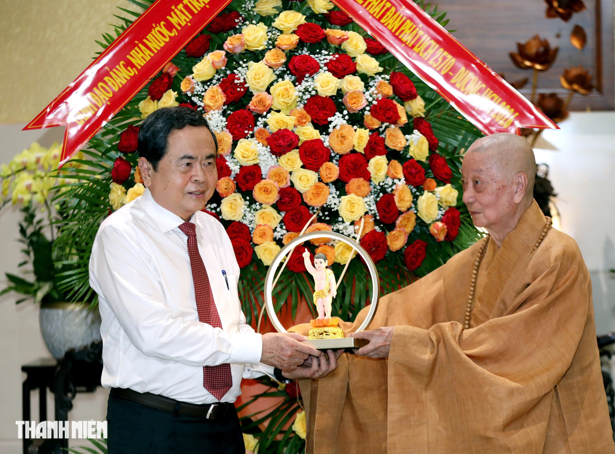 Chủ tịch Quốc hội Trần Thanh Mẫn thăm Đức Pháp chủ Giáo hội Phật giáo Việt Nam- Ảnh 6. Chủ tịch Quốc hội Trần Thanh Mẫn thăm Đức Pháp chủ Giáo hội Phật giáo Việt Nam- Ảnh 6.