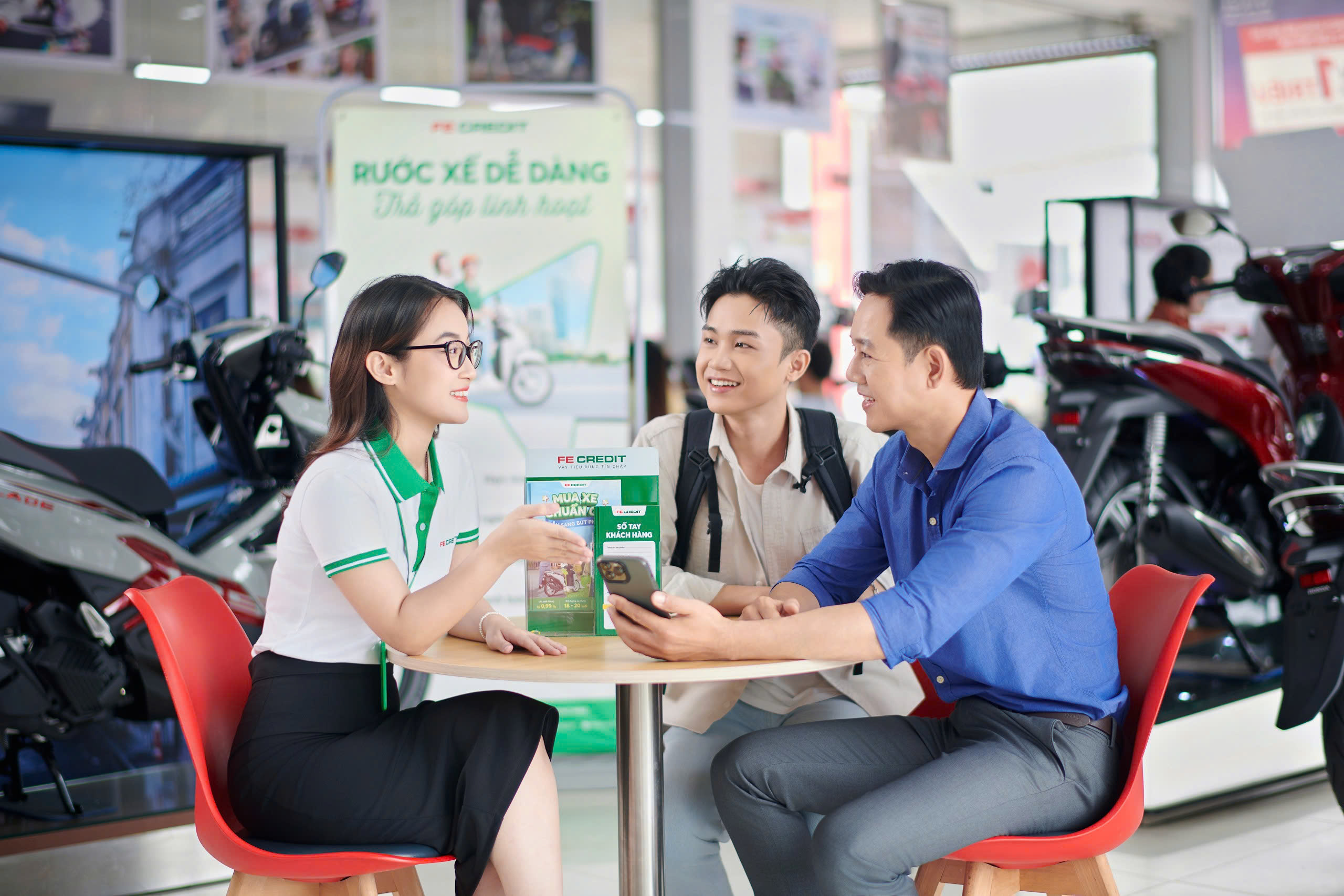 Khi người dân tiếp cận được nguồn tài chính minh bạch, sức mua sẽ được cải thiện- Ảnh 2. Khi người dân tiếp cận được nguồn tài chính minh bạch, sức mua sẽ được cải thiện- Ảnh 2.