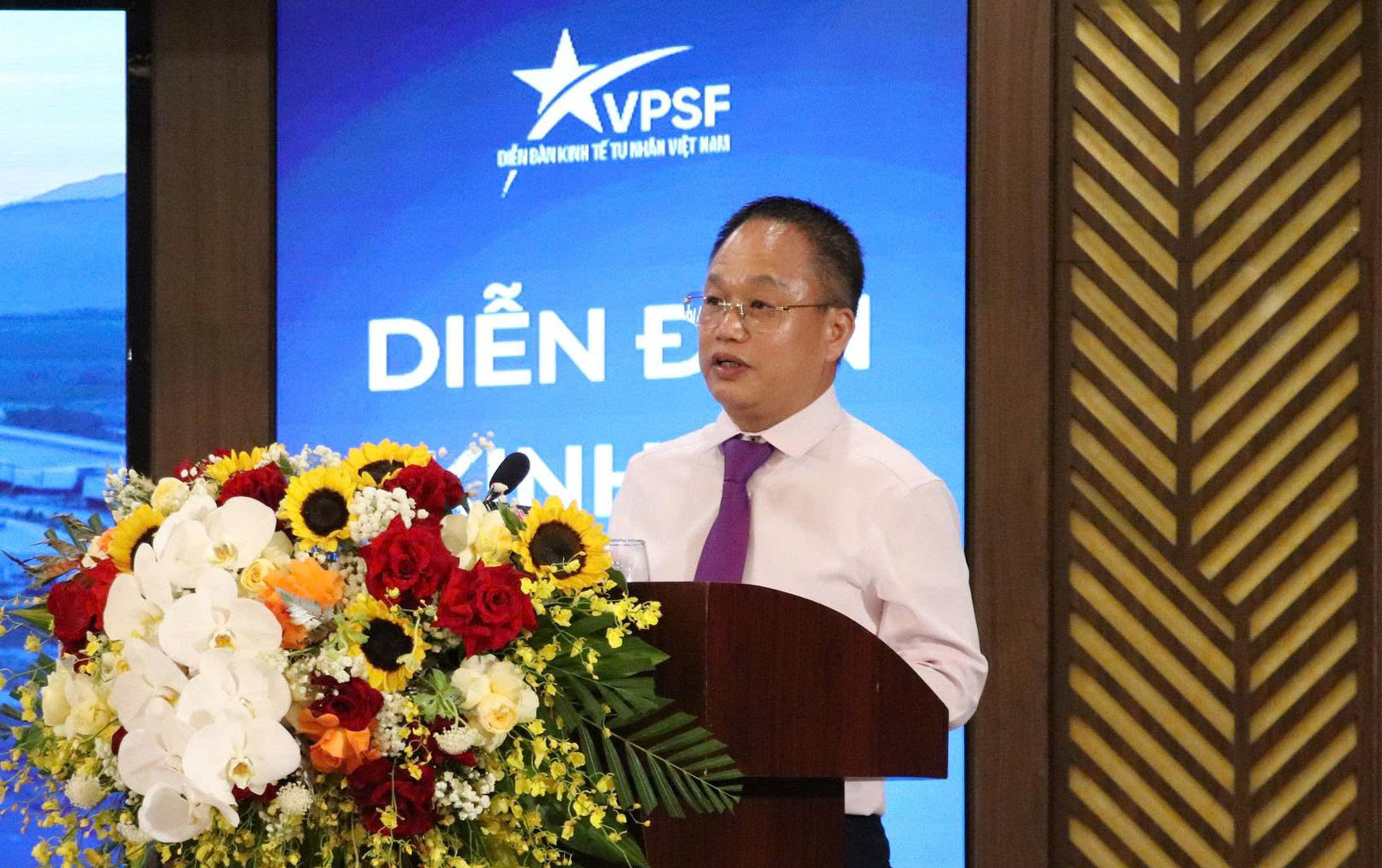 Hà Tĩnh đối thoại cùng doanh nghiệp, kiến tạo động lực mới cho kinh tế tư nhân- Ảnh 3. Hà Tĩnh đối thoại cùng doanh nghiệp, kiến tạo động lực mới cho kinh tế tư nhân- Ảnh 3.