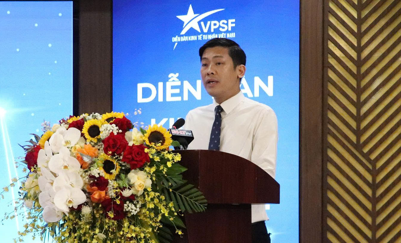 Hà Tĩnh đối thoại cùng doanh nghiệp, kiến tạo động lực mới cho kinh tế tư nhân- Ảnh 2. Hà Tĩnh đối thoại cùng doanh nghiệp, kiến tạo động lực mới cho kinh tế tư nhân- Ảnh 2.