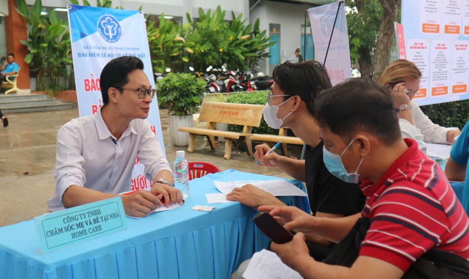 Nhiều việc l&agrave;m lương cao chờ người lao động, c&oacute; vị tr&iacute; 30 triệu đồng/th&aacute;ng - Ảnh 2.