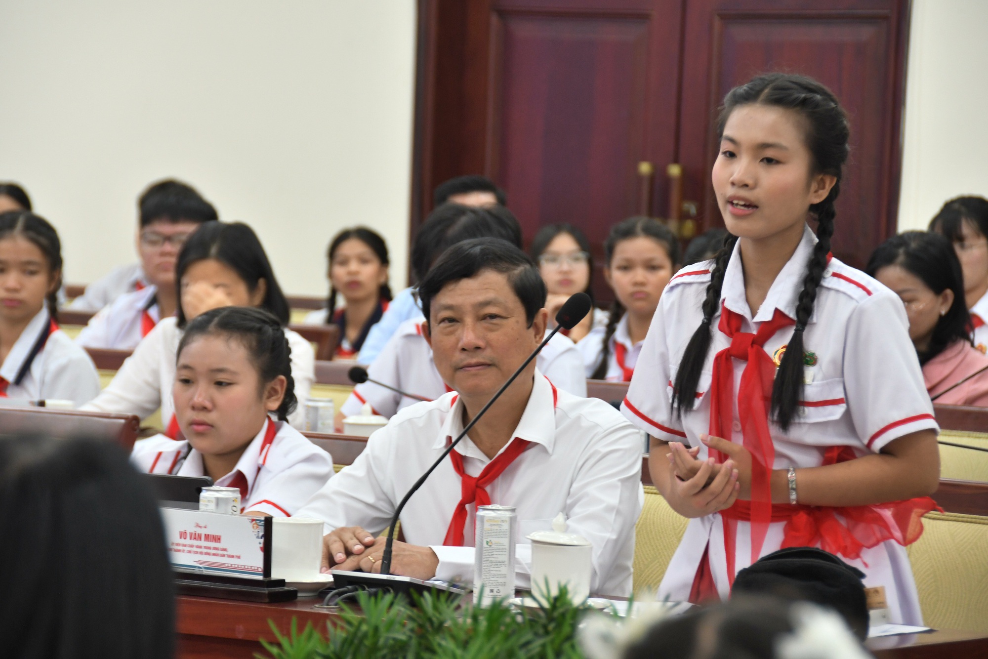 Khi học sinh mong có người để chia sẻ, được hướng nghiệp sớm - Ảnh 1. Khi học sinh mong có người để chia sẻ, được hướng nghiệp sớm - Ảnh 1.