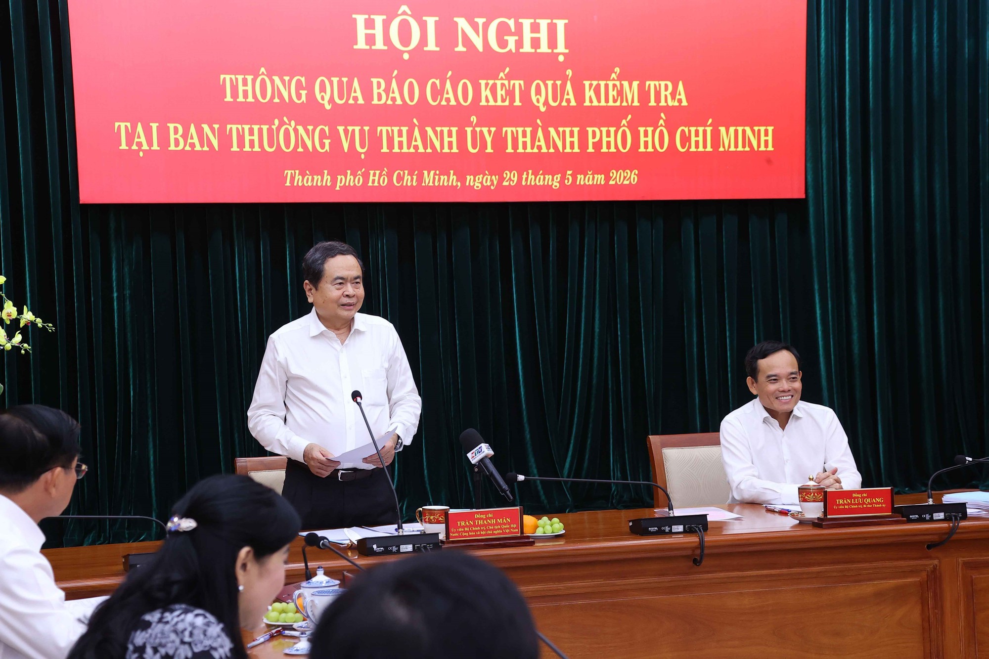 T.Ư tiếp tục tin tưởng giao những việc lớn cho TP.HCM - Ảnh 1. T.Ư tiếp tục tin tưởng giao những việc lớn cho TP.HCM - Ảnh 1.